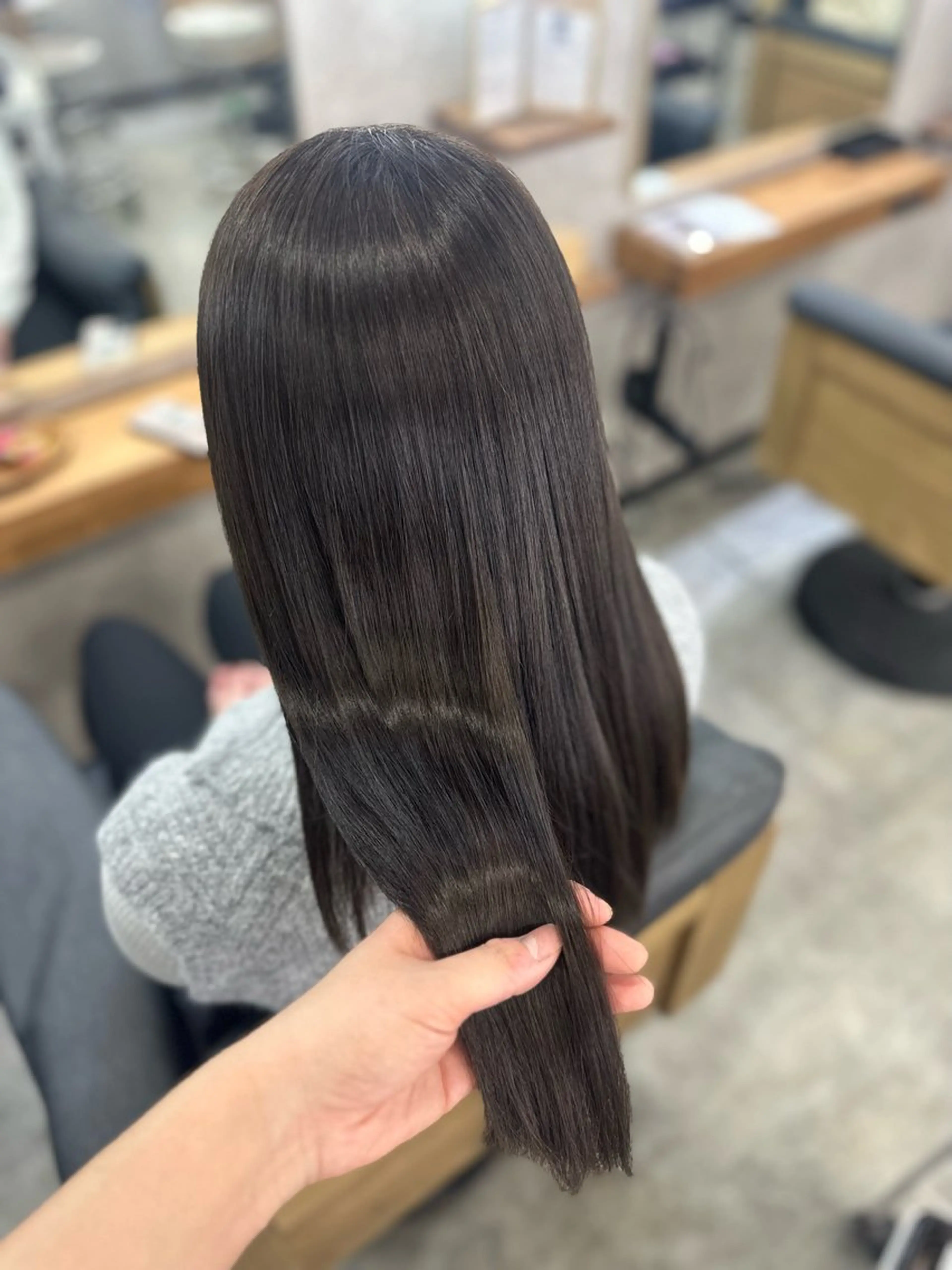 セミロング トリートメント ヘアカラー トリートメント MOURI CHISATOのヘアスタイル