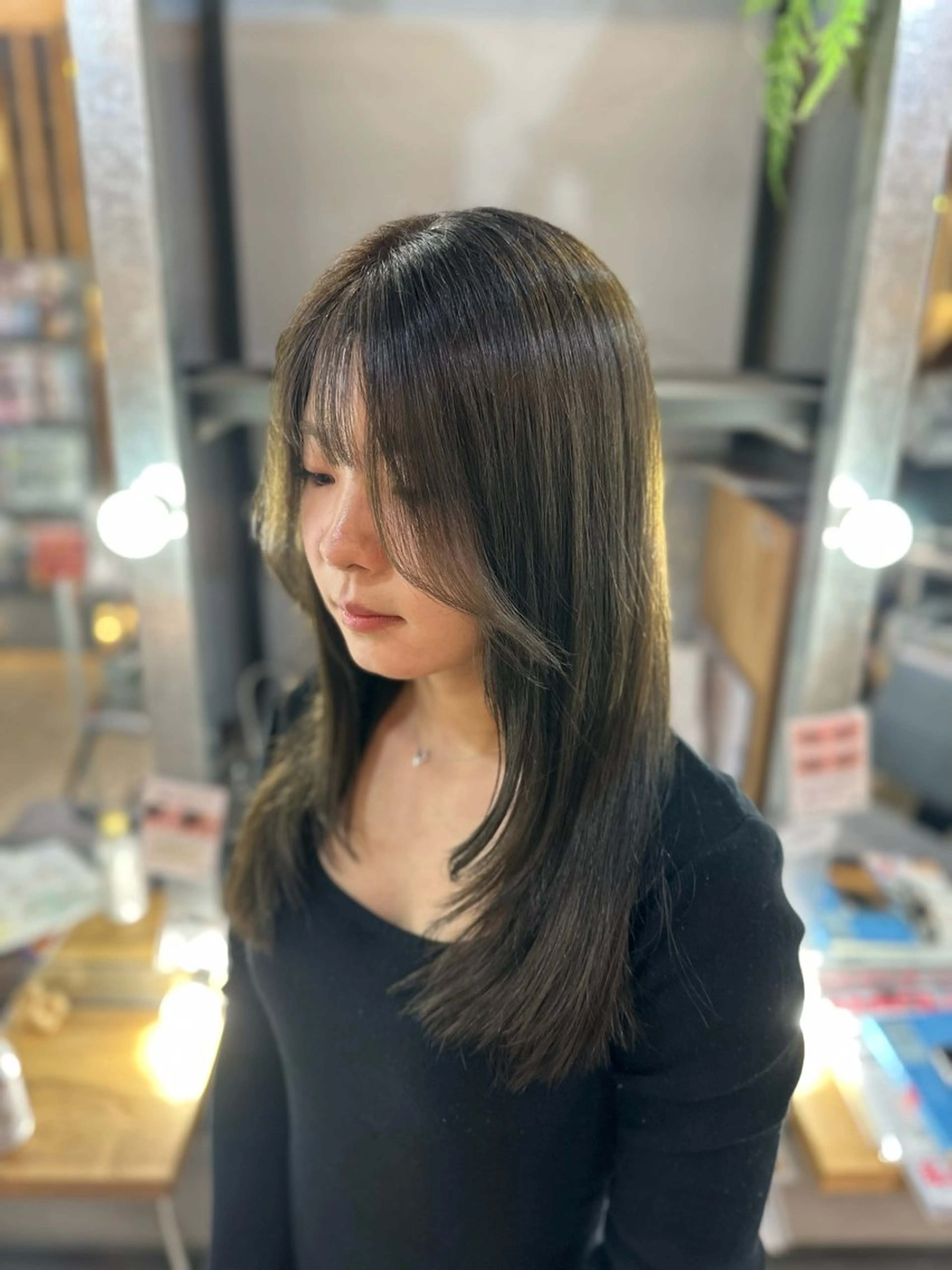 セミロング カラー ベージュカラー オリーブベージュ ヘアカラー 溜 一太のヘアスタイル