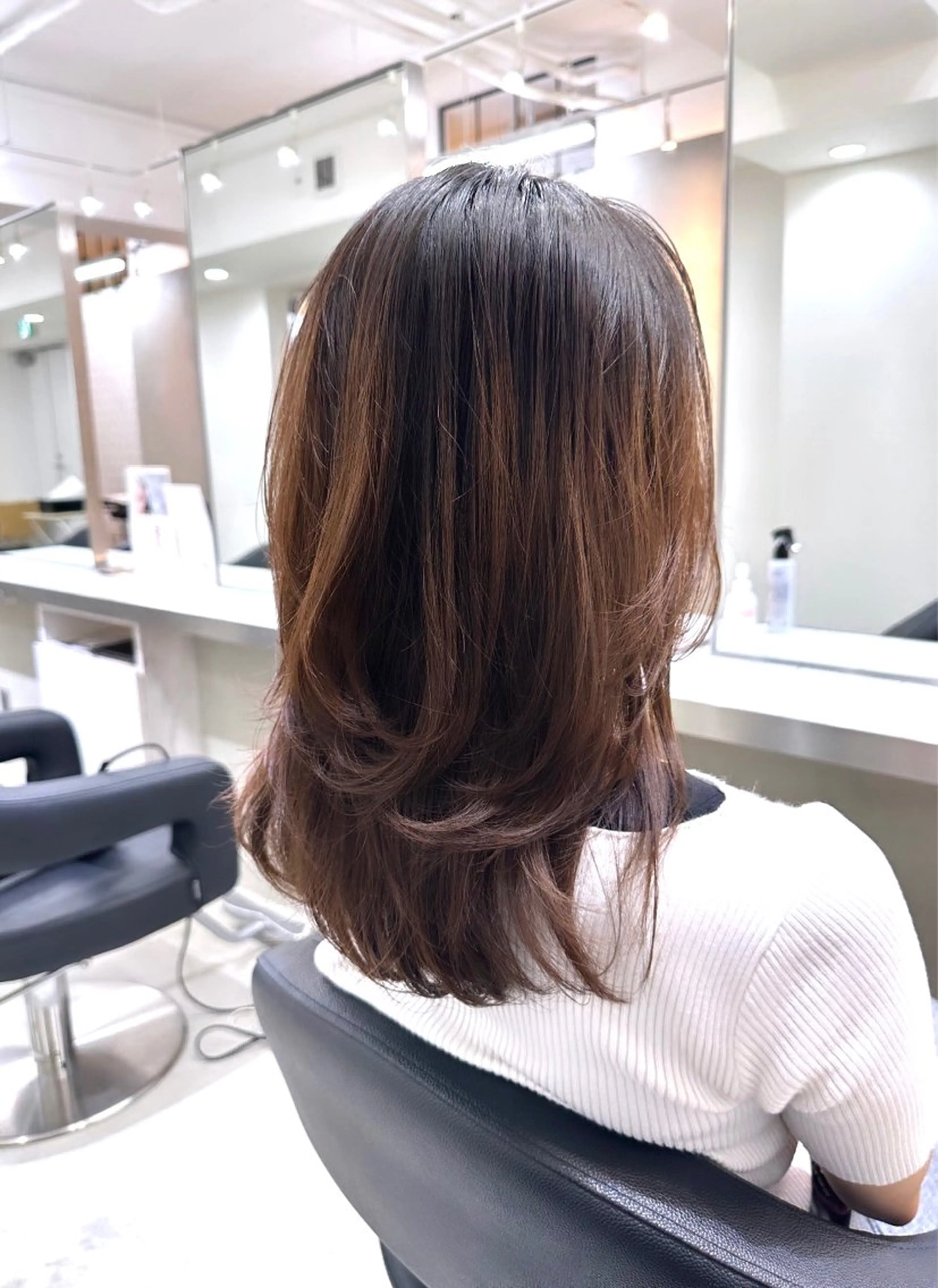 セミロング レイヤーカット レイヤー 顔周り グレージュ/添田晃基のヘアスタイル