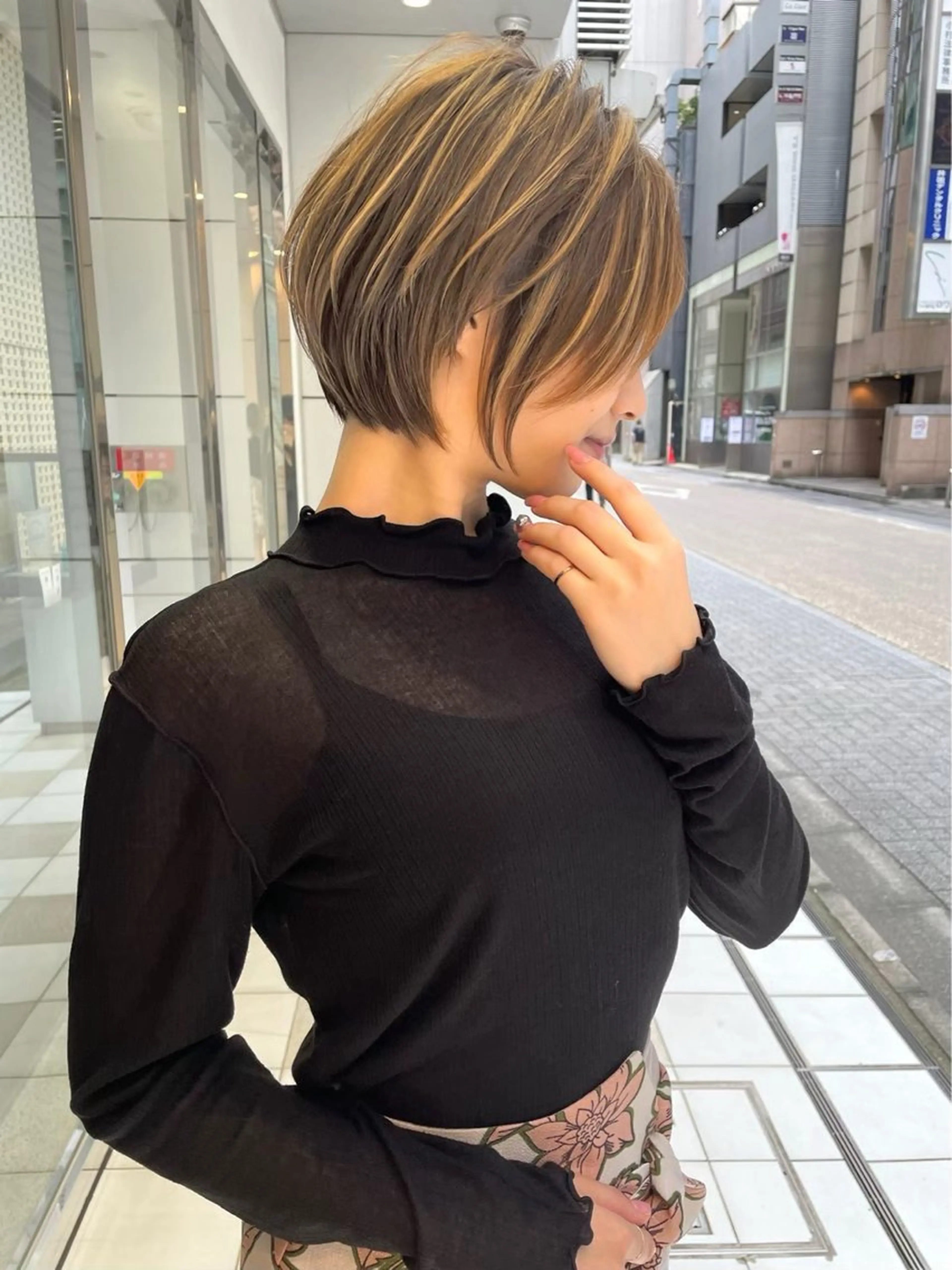 ショート カット ヘアカラー トリートメント 似合わせカット✂️✖ 地毛風縮毛矯正のヘアスタイル