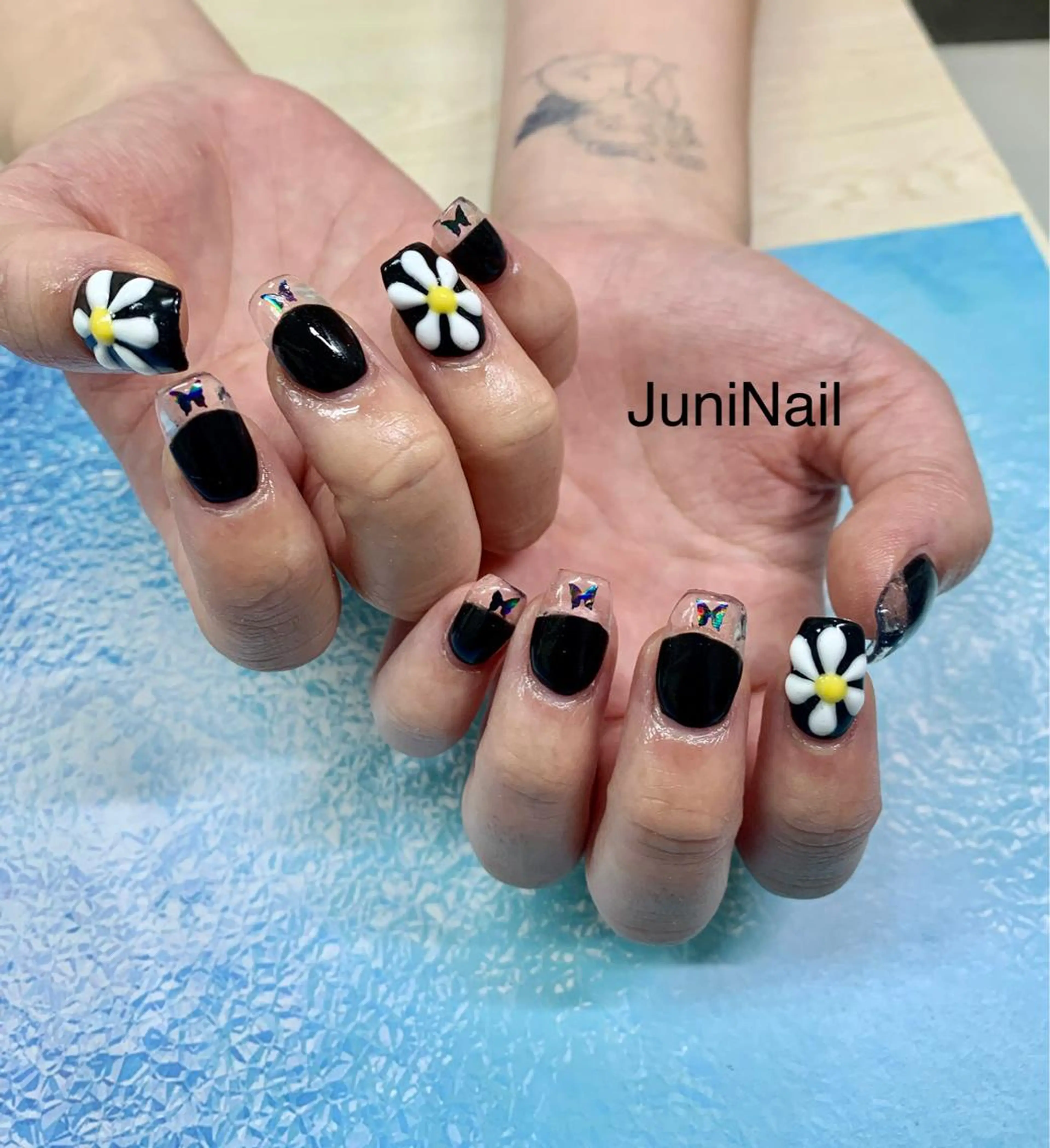 ネイル オーロラネイル クリアネイル フラッシュネイル フレンチネイル 氷ネイル・うるうるネイル ハンドネイル JuniNail韓国 ネイリストsuのネイルデザイン