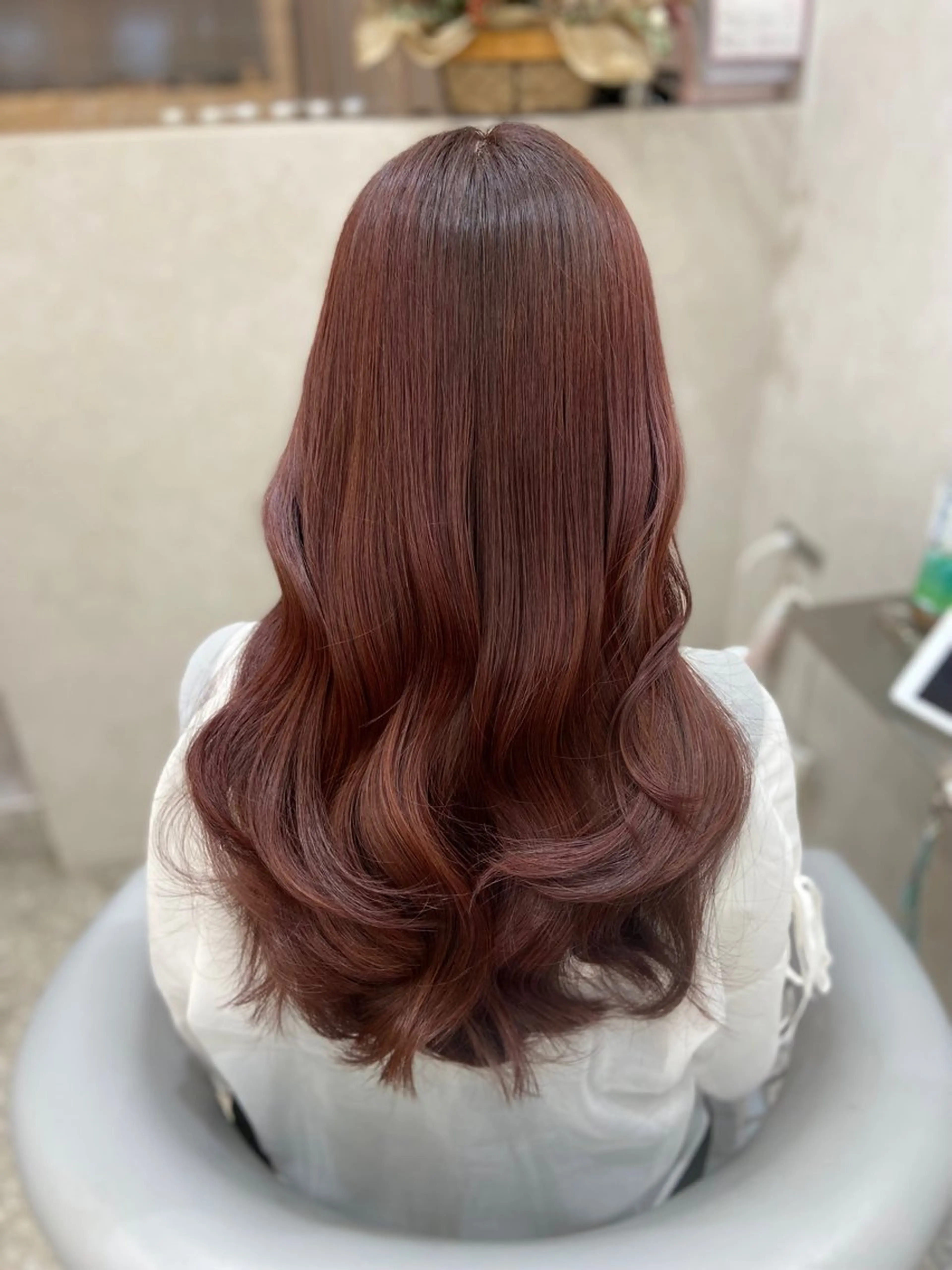 ロング カラー ベージュカラー ブリーチ ブラウンカラー ケアブリーチ チョコレートブラウン カット ヘアカラー トリートメント 新宿/韓国ヘア 中明度カラー/かやのヘアスタイル