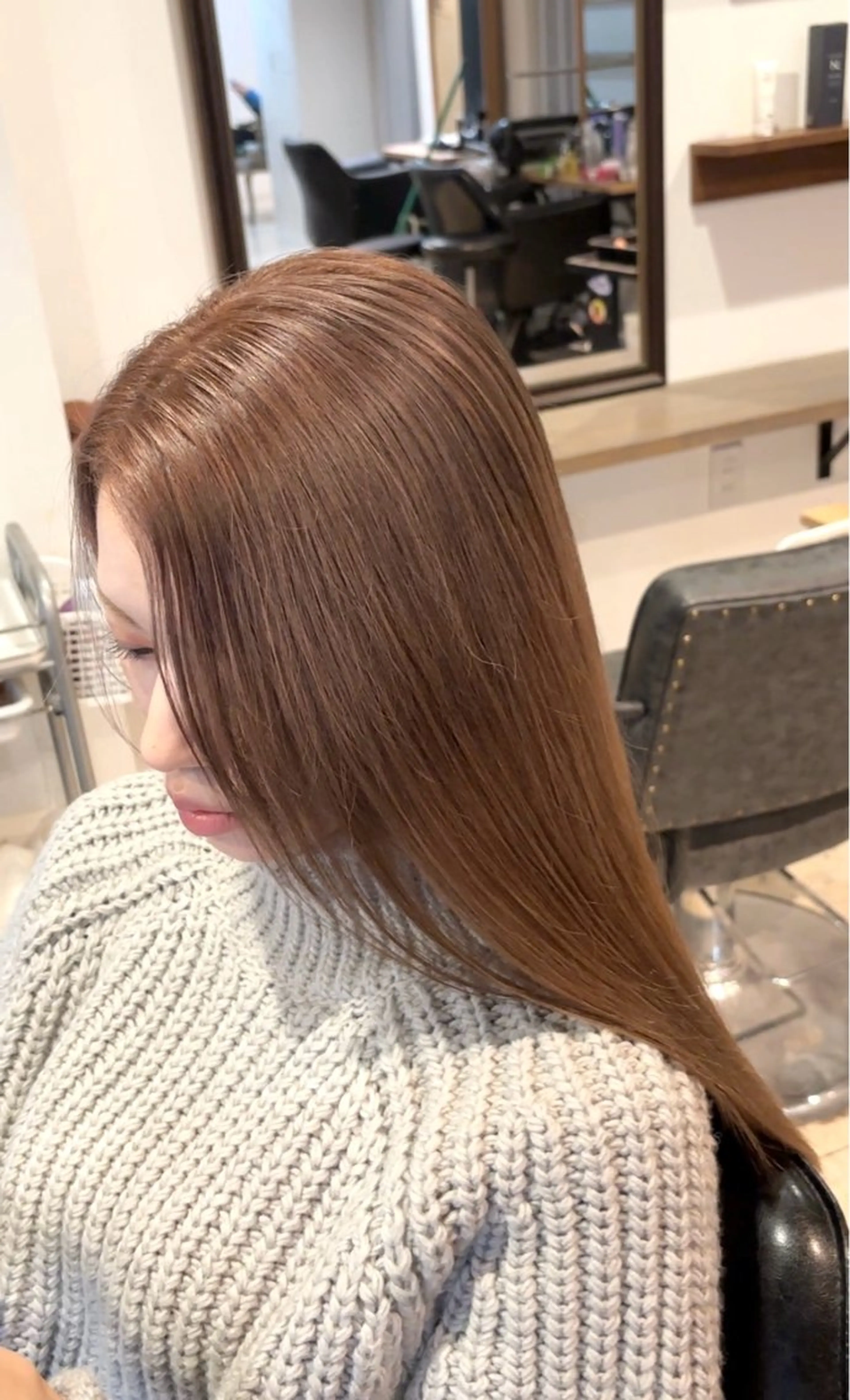 ロング カラー ベージュカラー ミルクティーベージュ カット ヘアカラー ギャルの革命児 秀斗のヘアスタイル