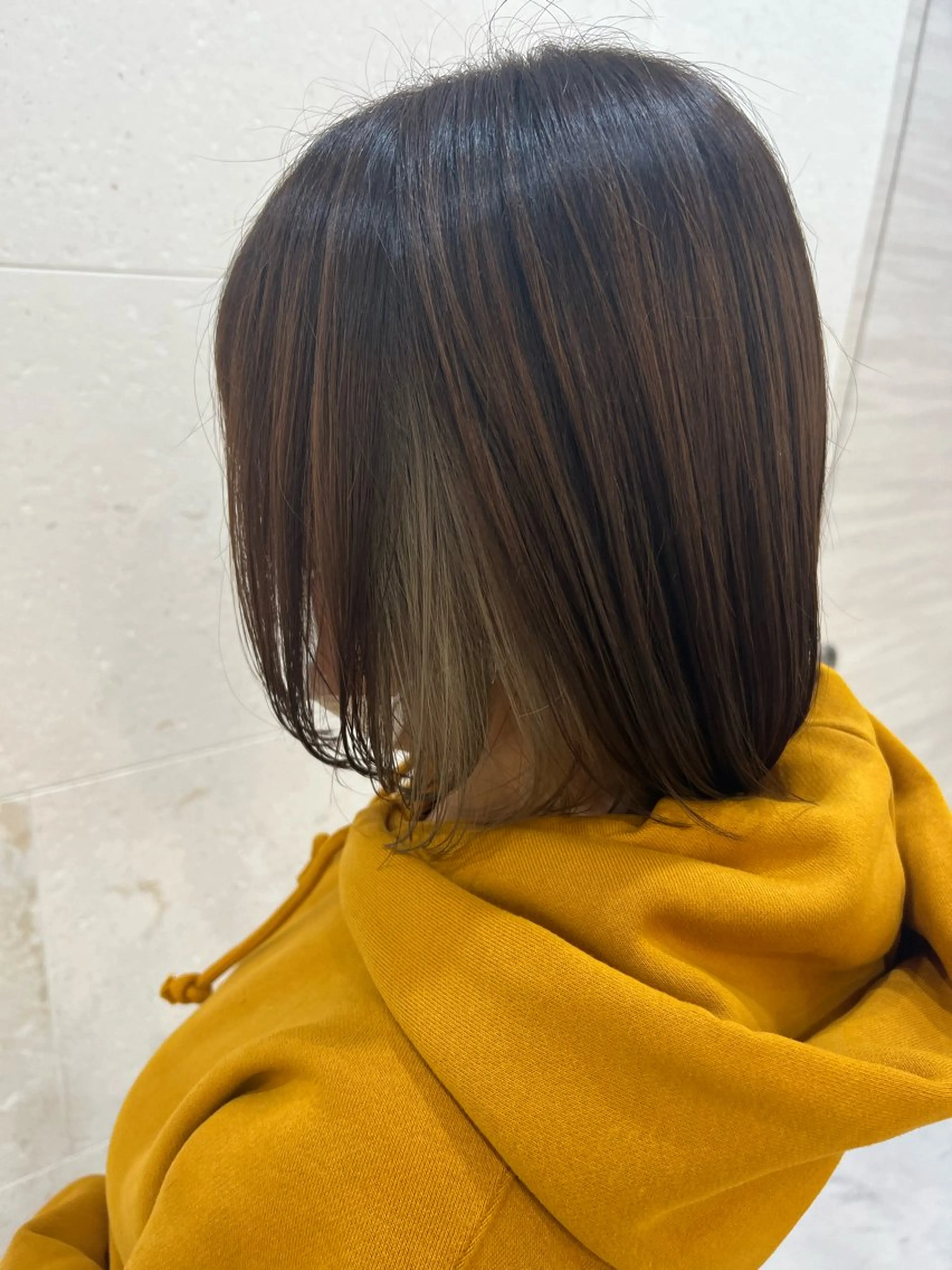 セミロング カラー ヘアカラー 鈴木 愛華のヘアスタイル