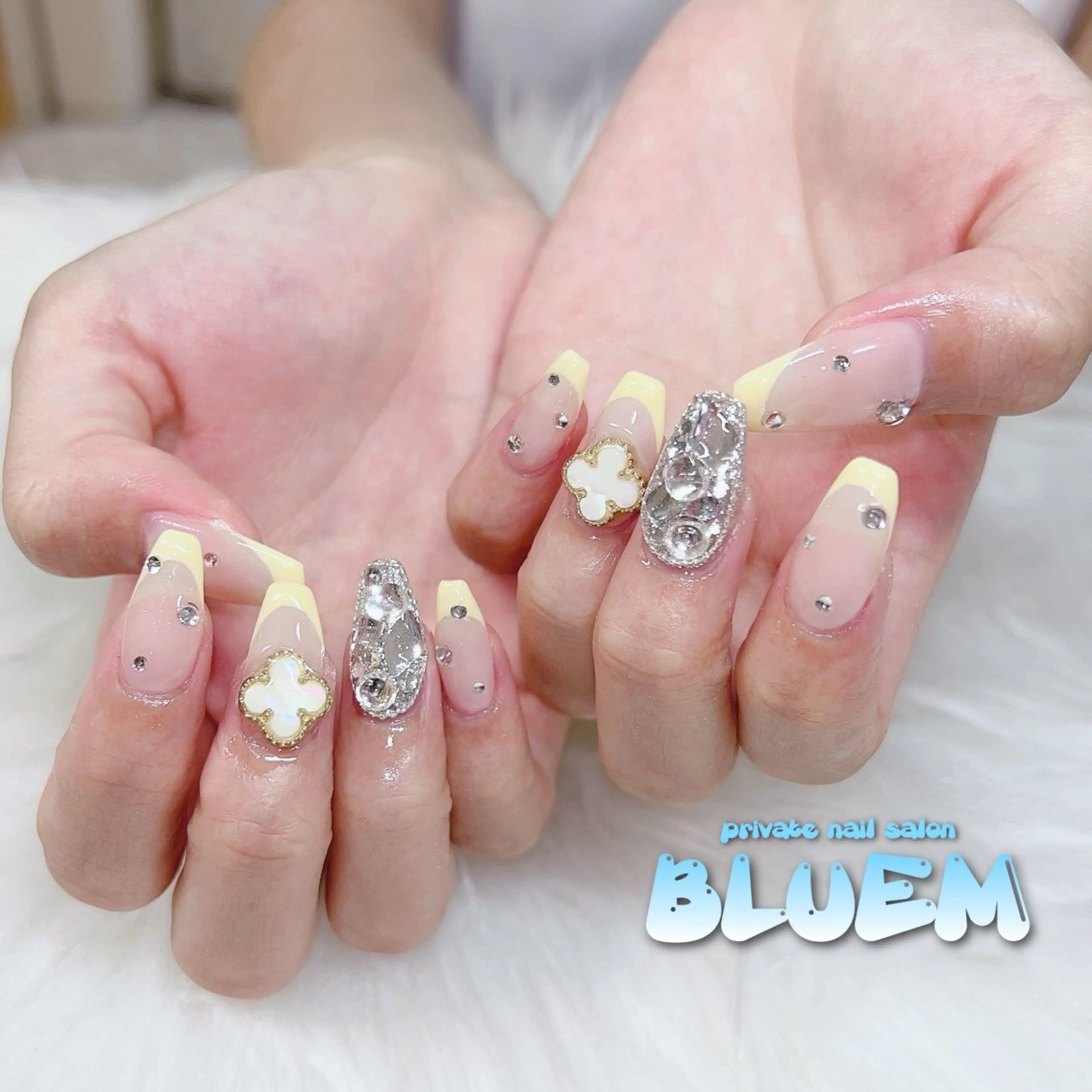 ネイル ハンドネイル BLUEM なな🐶のネイルデザイン