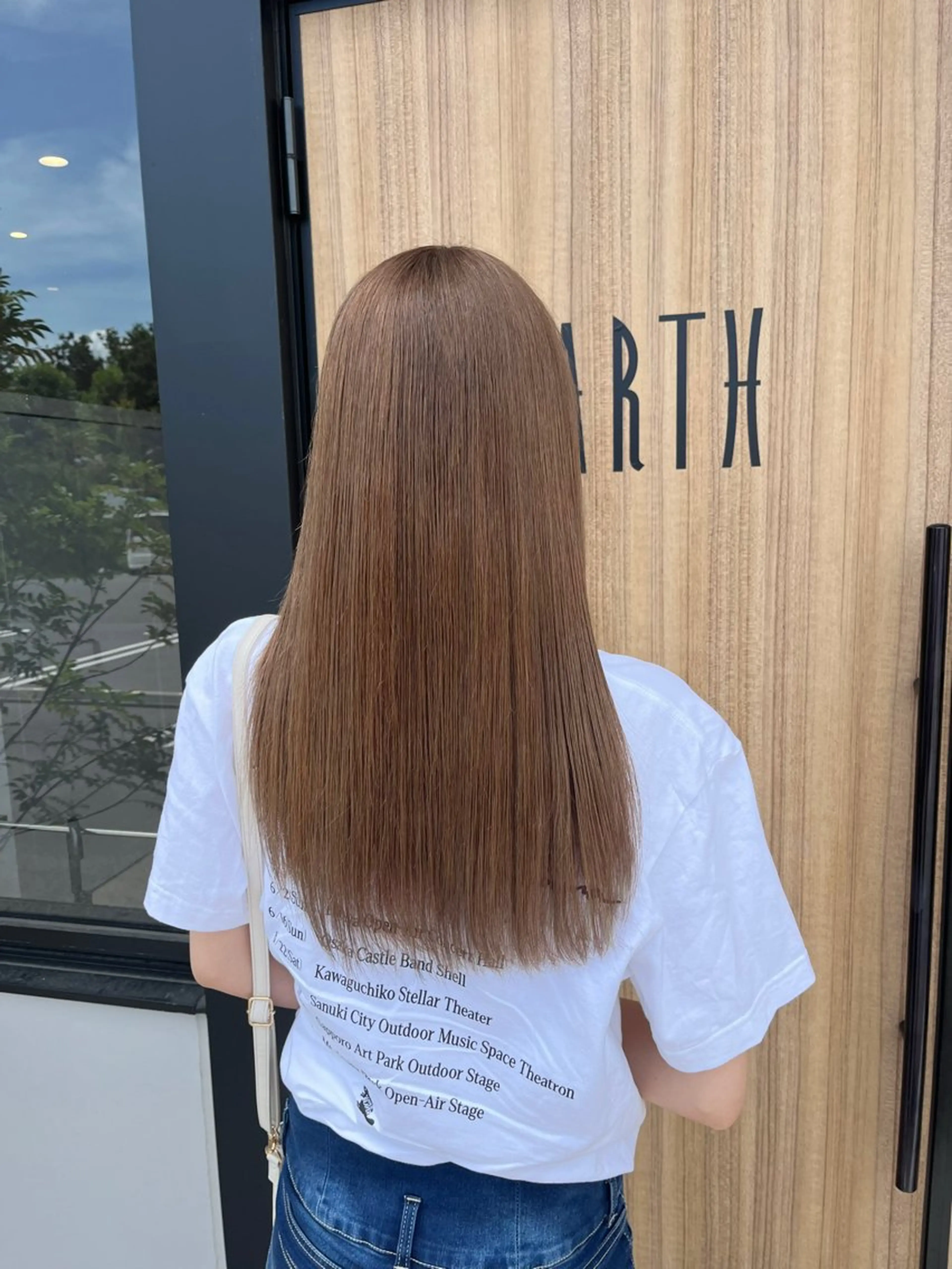 カラー ベージュカラー 斉藤 果音のヘアスタイル
