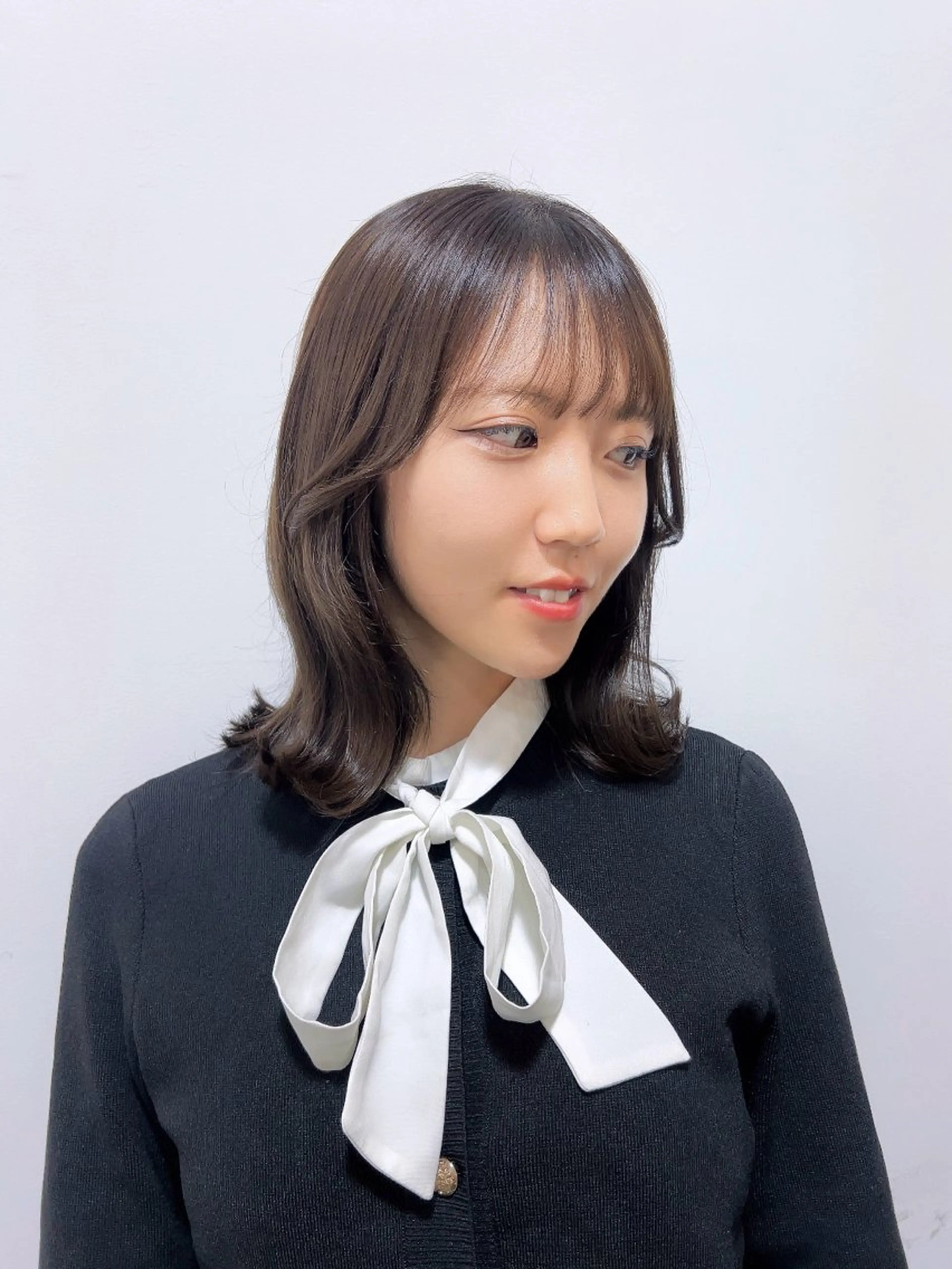 ミディアム カラー カット ヘアカラー トリートメント はいとう　なえ Beretのヘアスタイル