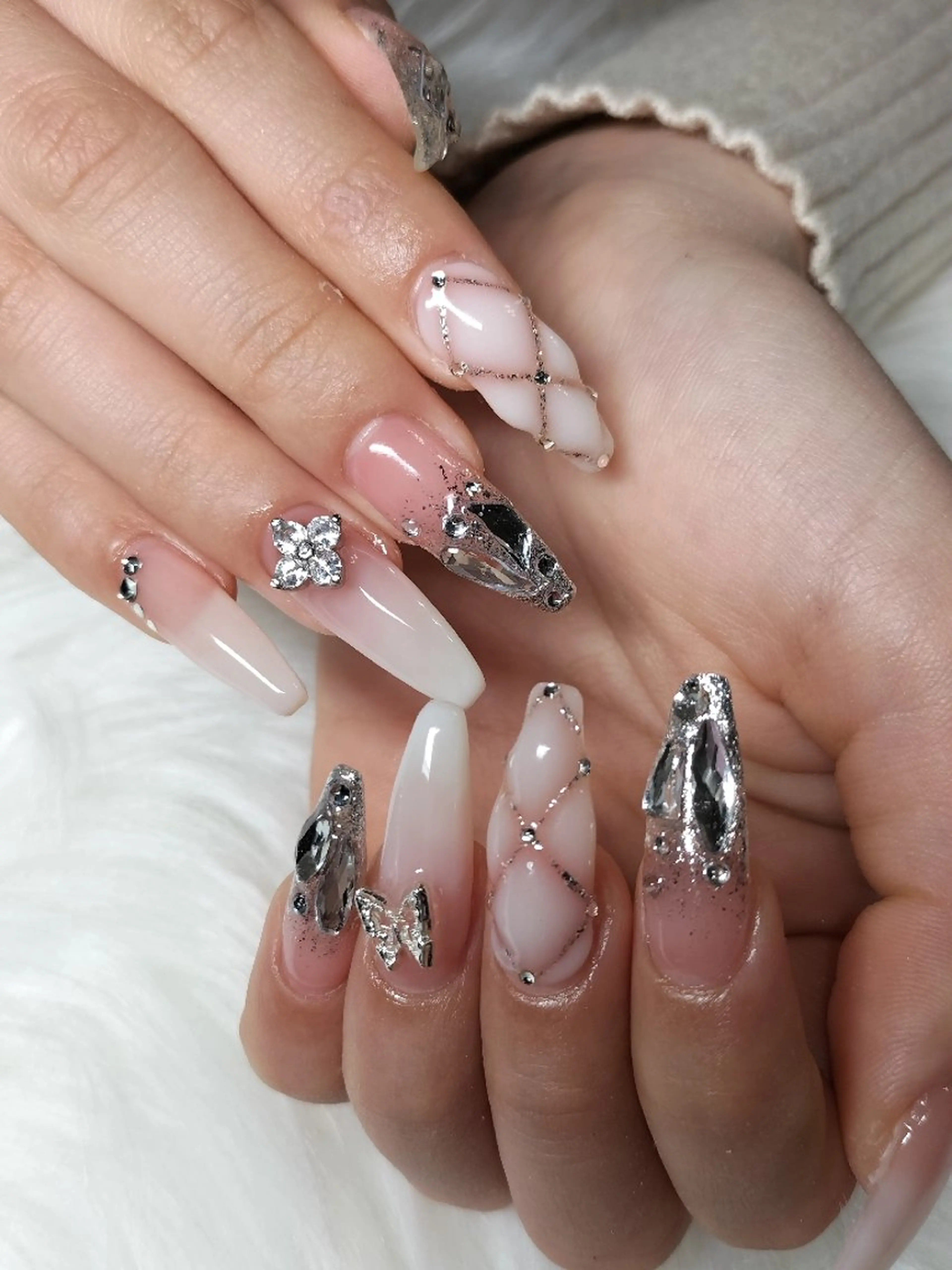 ネイル 持ち込み ハンドネイル ネイルサロン  STELLAのネイルデザイン
