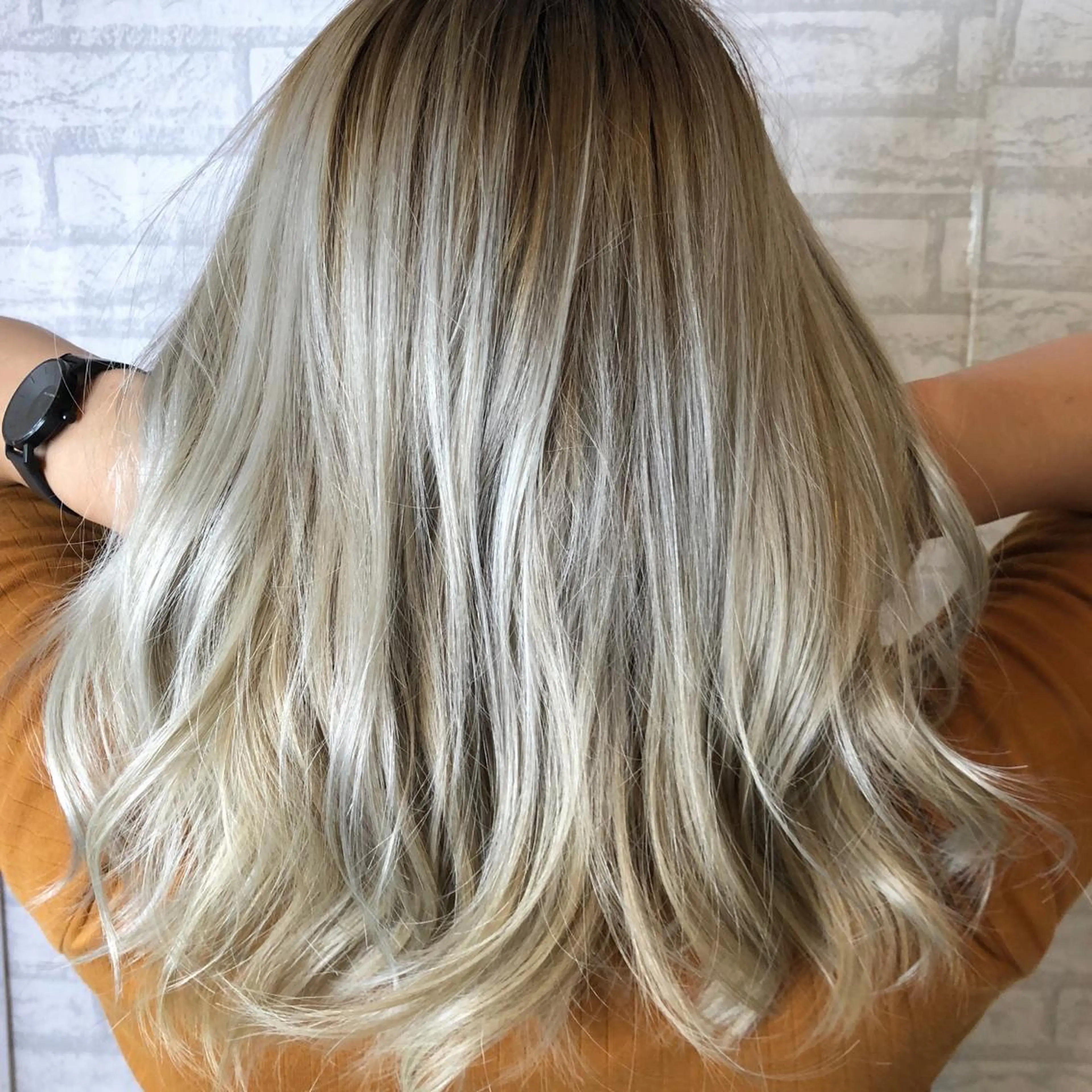ミディアム カラー ブリーチ ヘアカラー JIL BLAN 京都のヘアスタイル