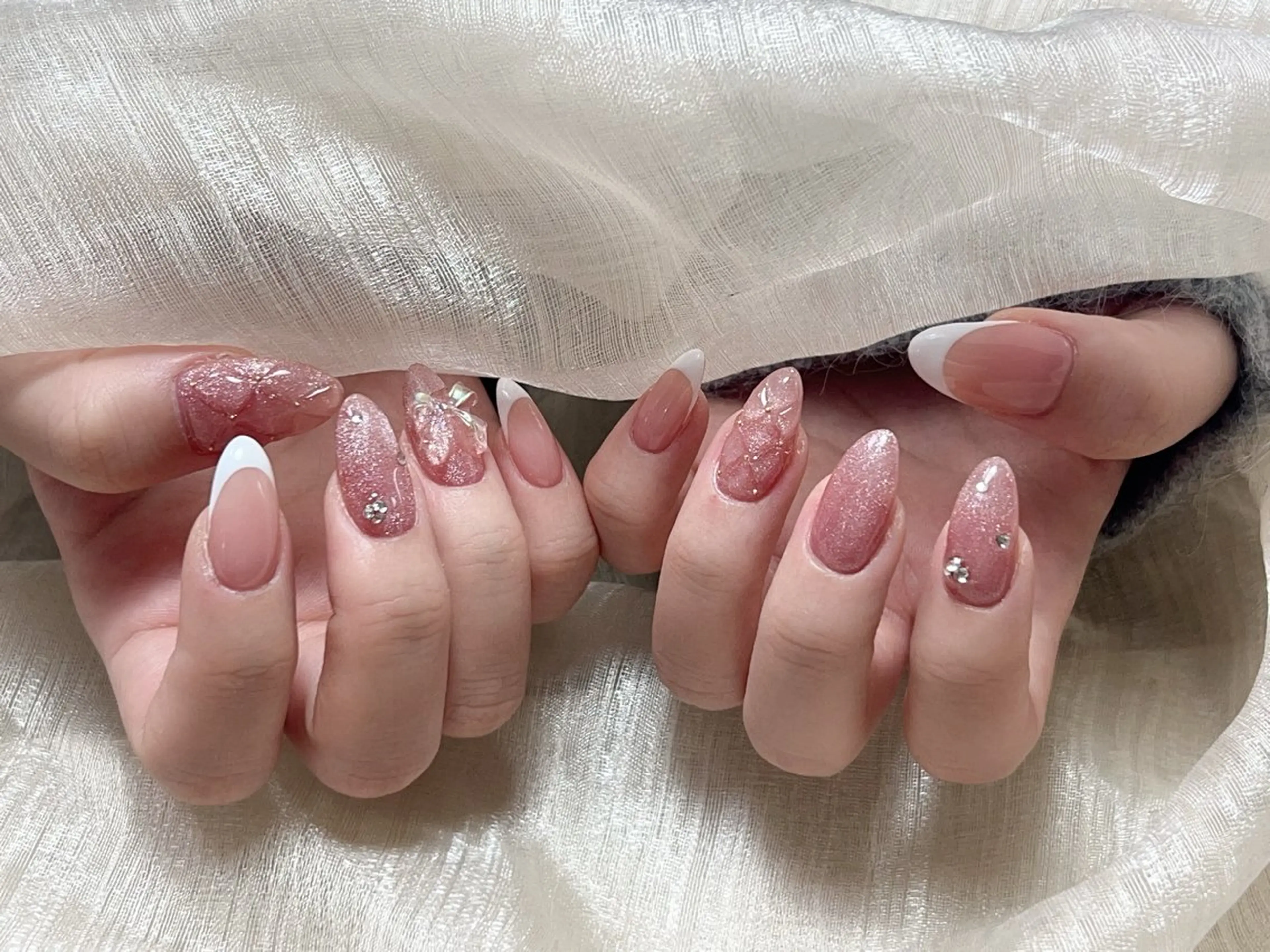 ネイル フレンチネイル ジェルネイル ガラスフレンチ 韓国ネイル マグネットネイル ハンドネイル Nail Jolie所属・Nail Jolieのネイルデザイン