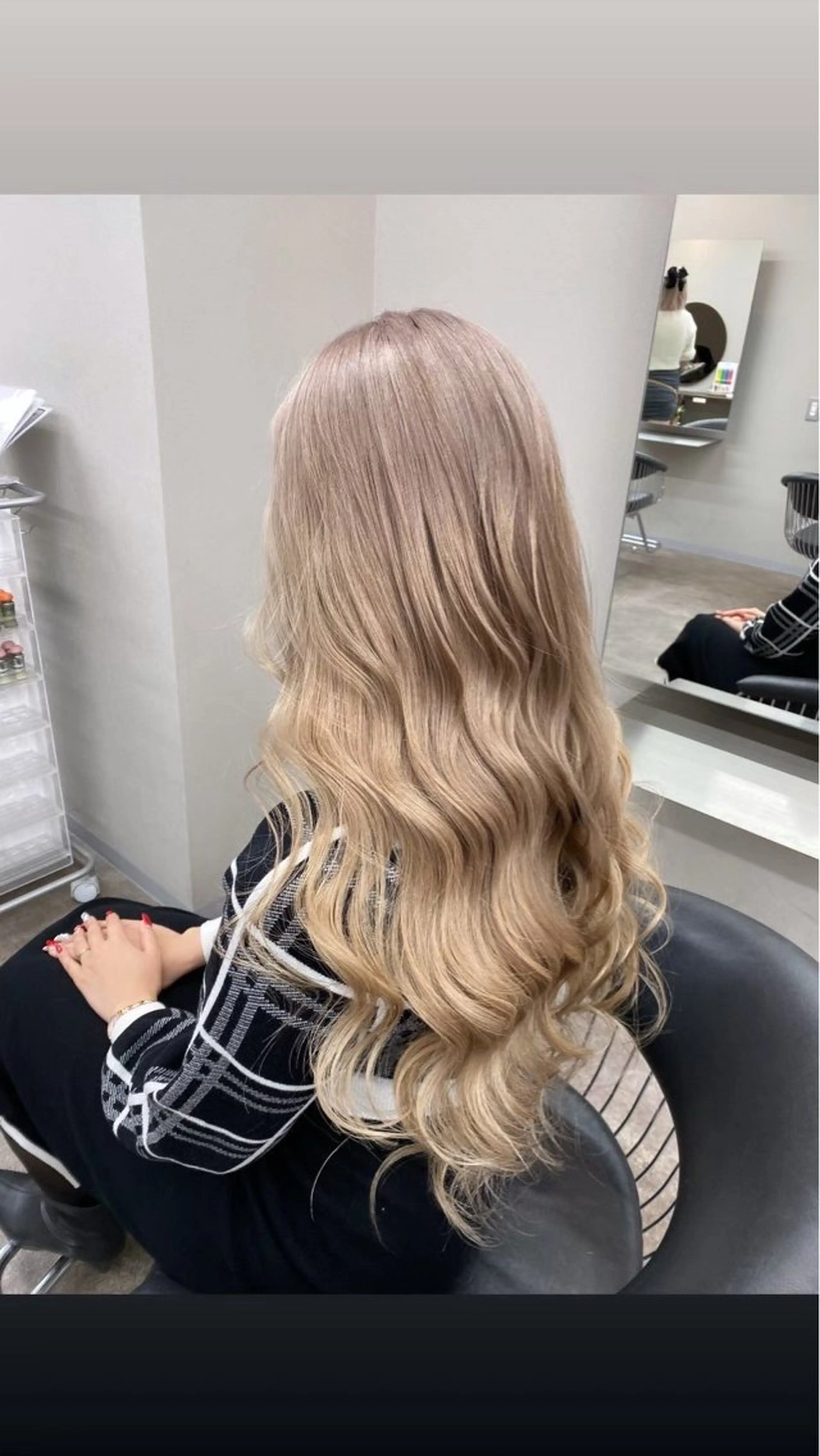 ロング カラー ハイトーンカラー 市森 心寧のヘアスタイル