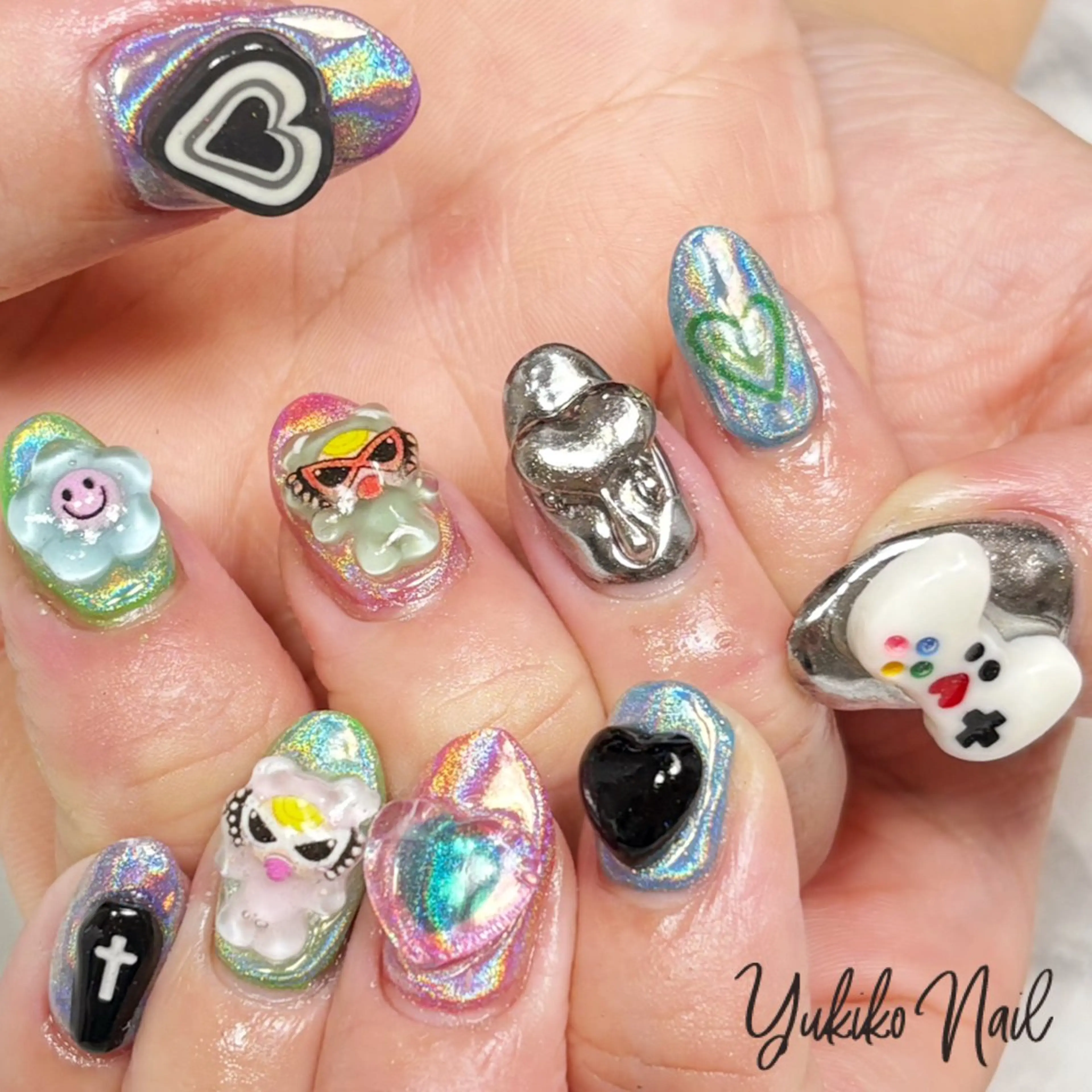 ネイル キラキラネイル 持ち込み ハンドネイル ユキコ ネイルのネイルデザイン