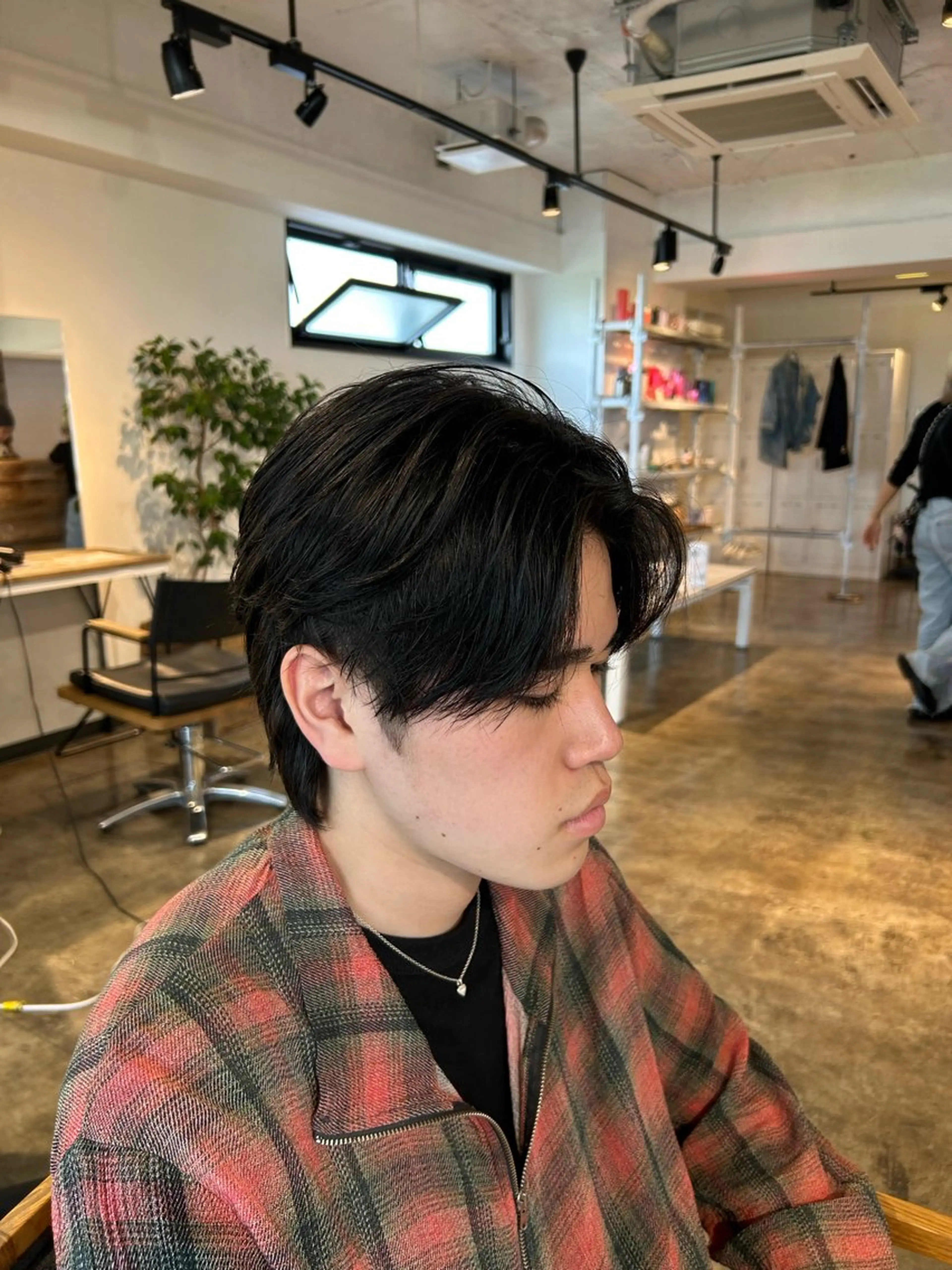 ショート パーマ メンズ カット パーマ トリートメント フェザーパーマ癖毛 曲がる縮毛矯正森岡のヘアスタイル