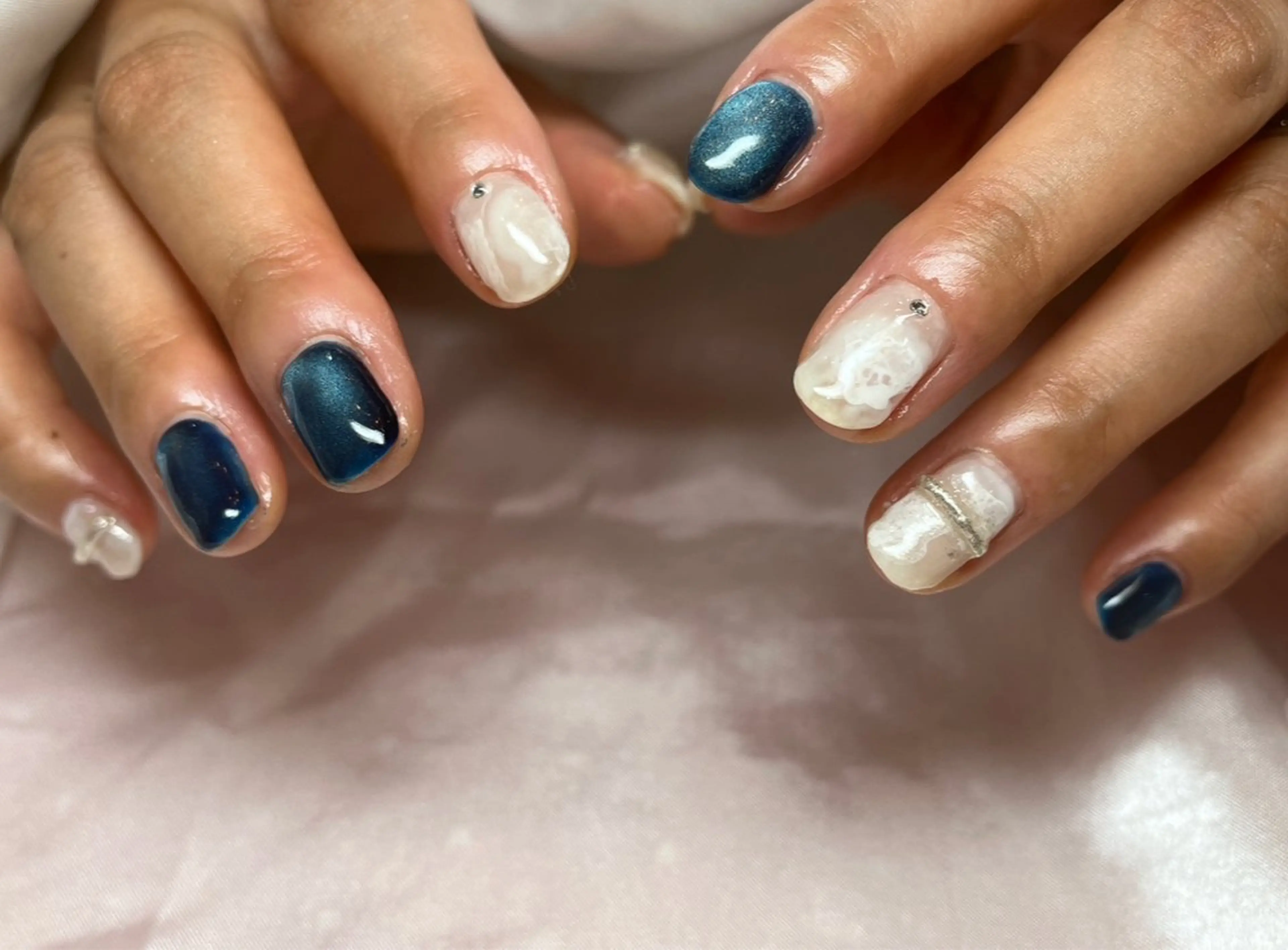 ネイル クリアネイル マグネットネイル 持ち込み sincerely Nail&eyeのマツエク・マツパデザイン