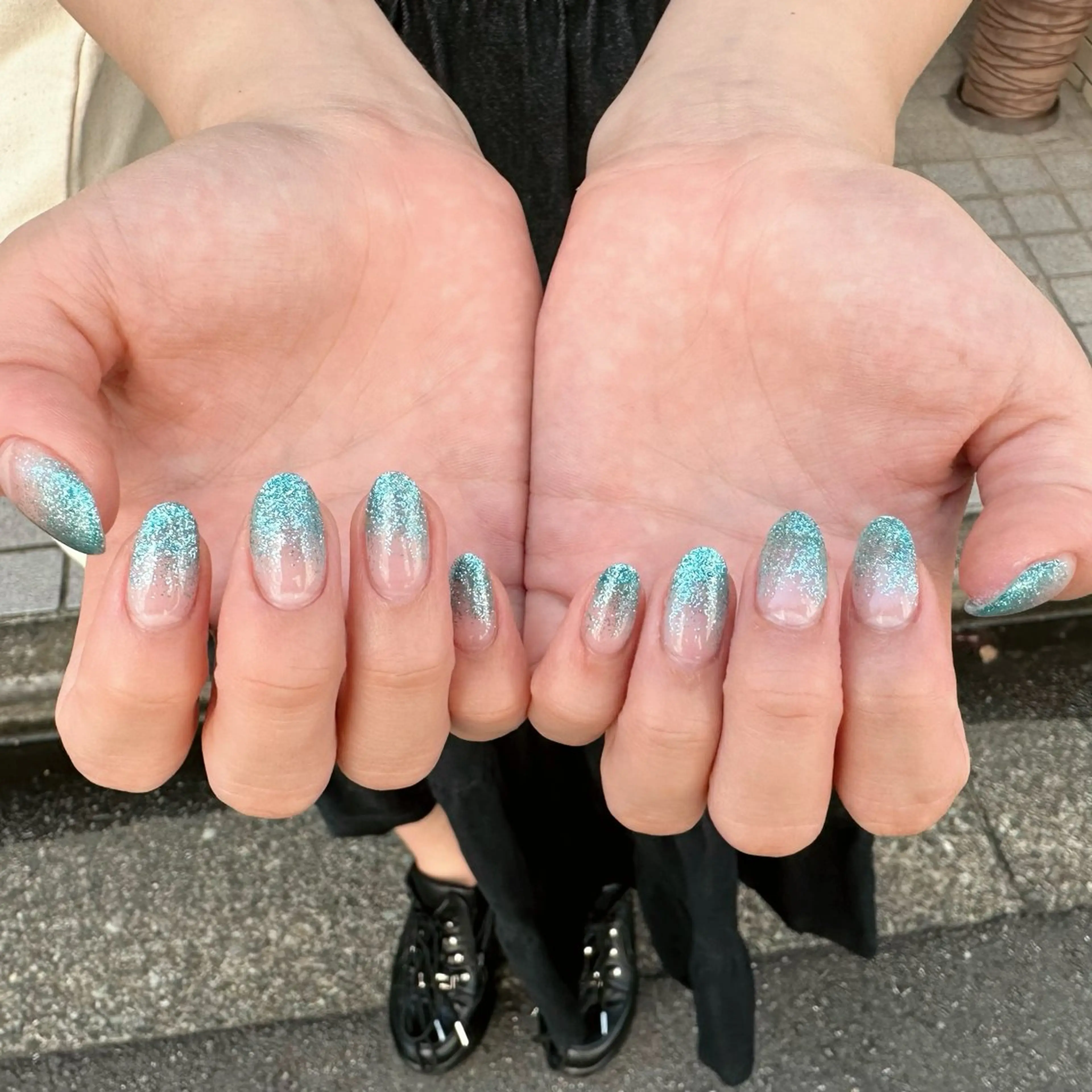 ネイル ラメ(グリッター) ラメグラデーション erinca nail所属・圦本 有紀のネイルデザイン