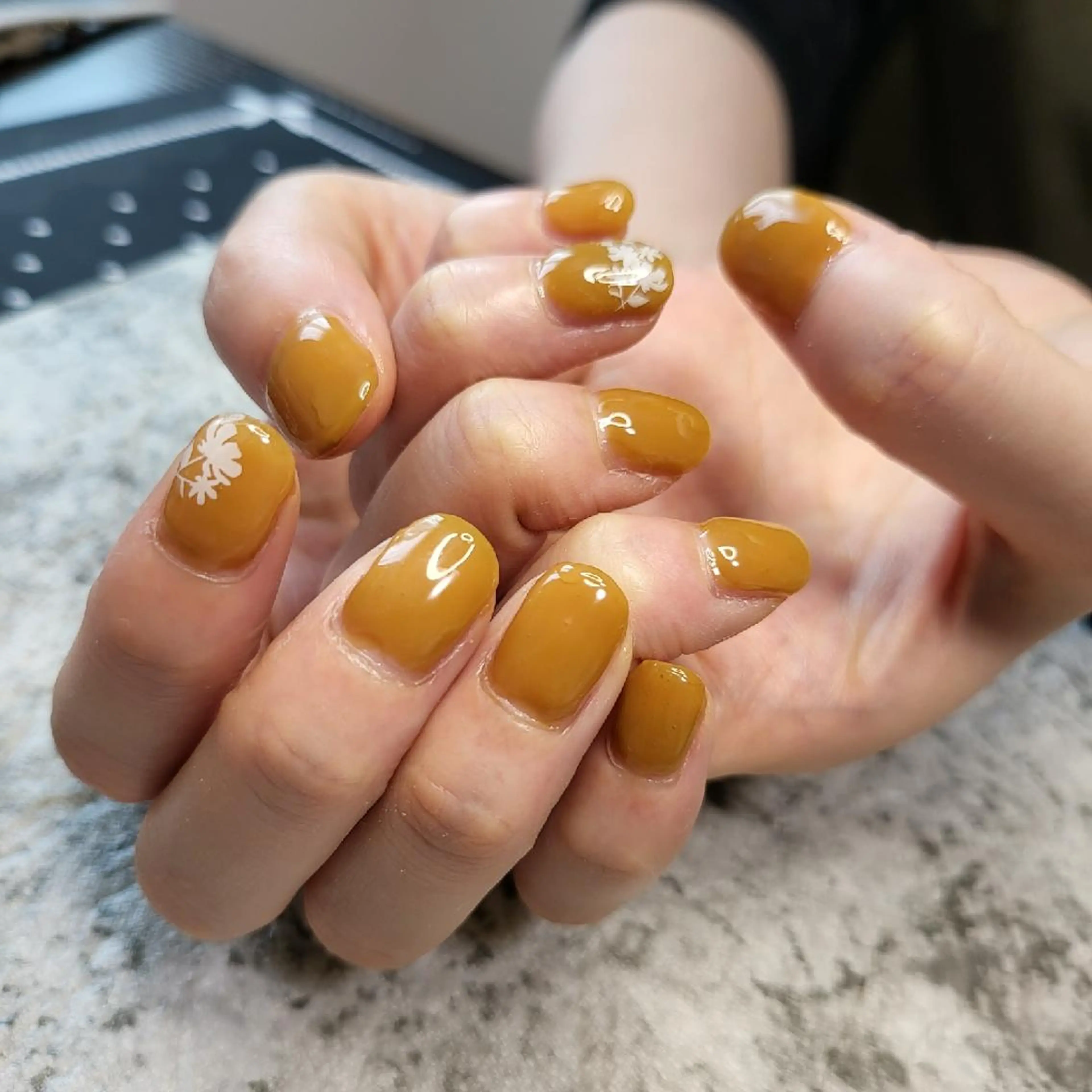 ネイル ワンカラーネイル 黄色 nail イロドリのネイルデザイン