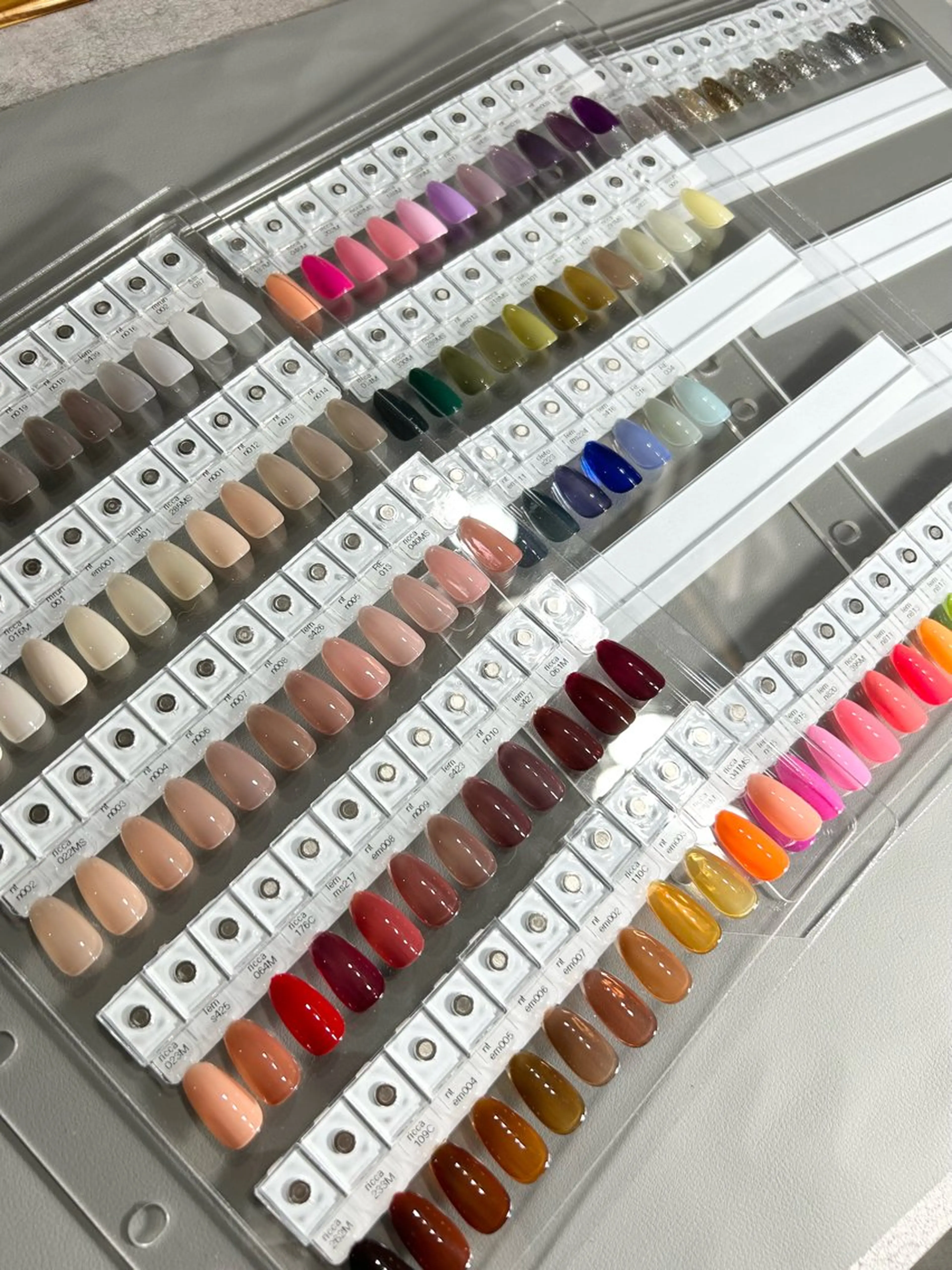 沢山のカラーから選べる🩶ワンカラー/フラッシュ/ラメグラ(他店オフ込み)の写真
