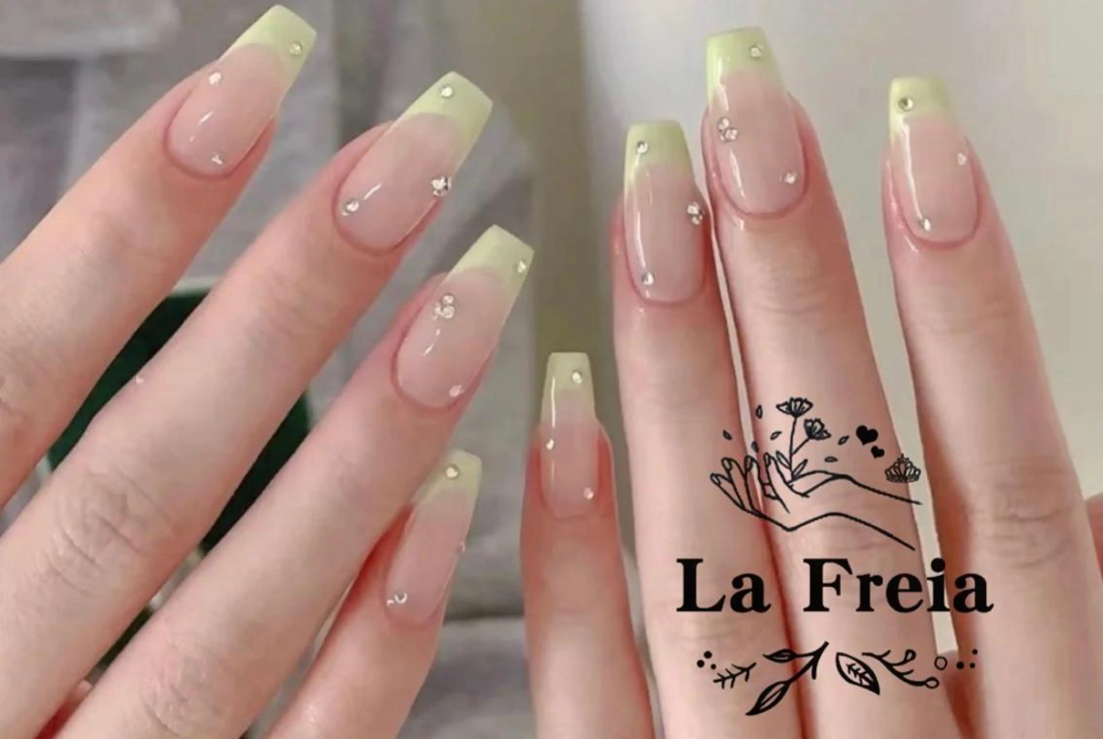 ネイル ハンドネイル ハンドケア 🤩 Yuliaユリアのネイルデザイン