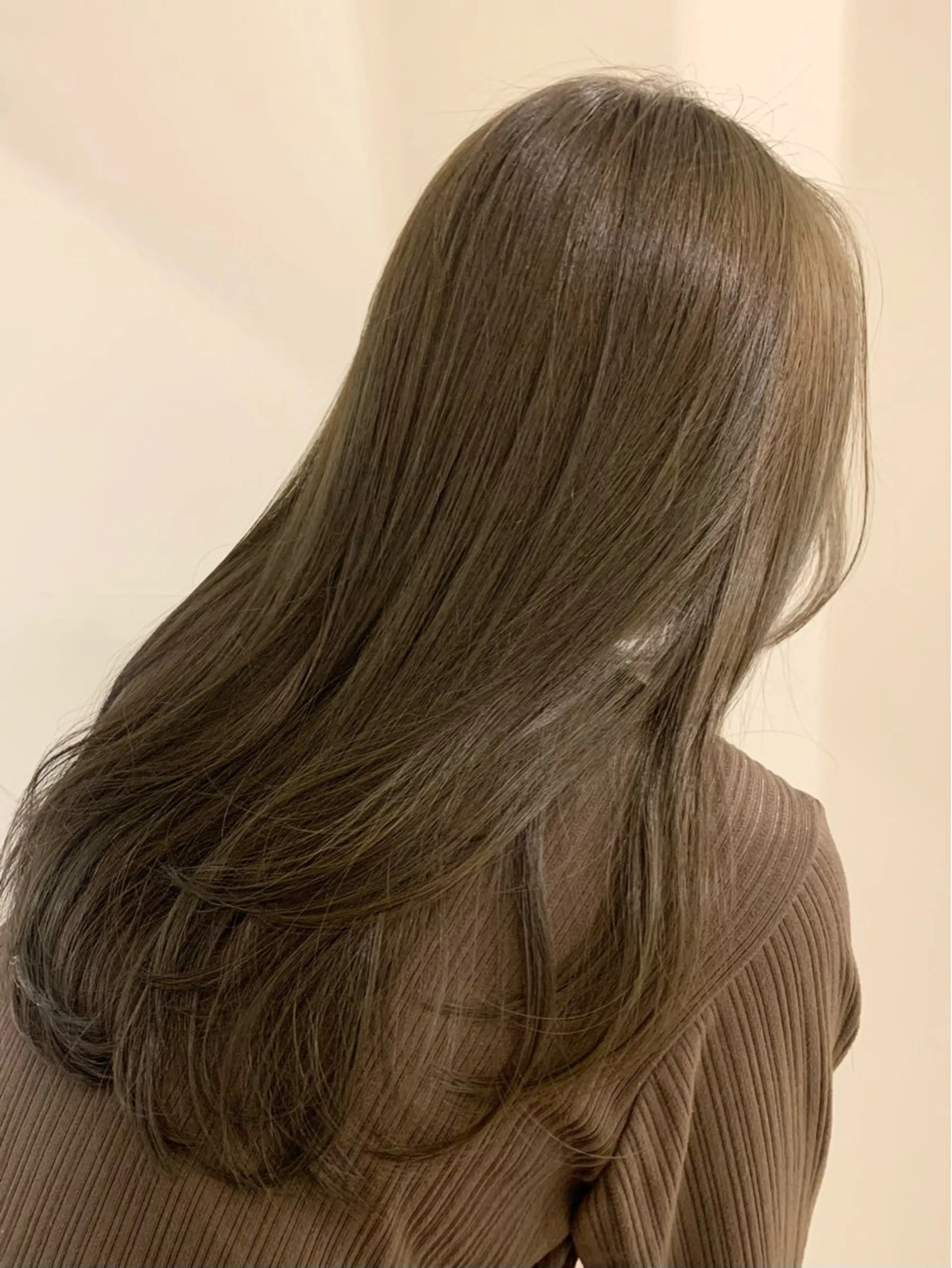 ロング カラー ベージュカラー ブリーチ ダブルカラー ブリーチなしカラー オリーブベージュ ヘアカラー 落合希 new open ✨のヘアスタイル