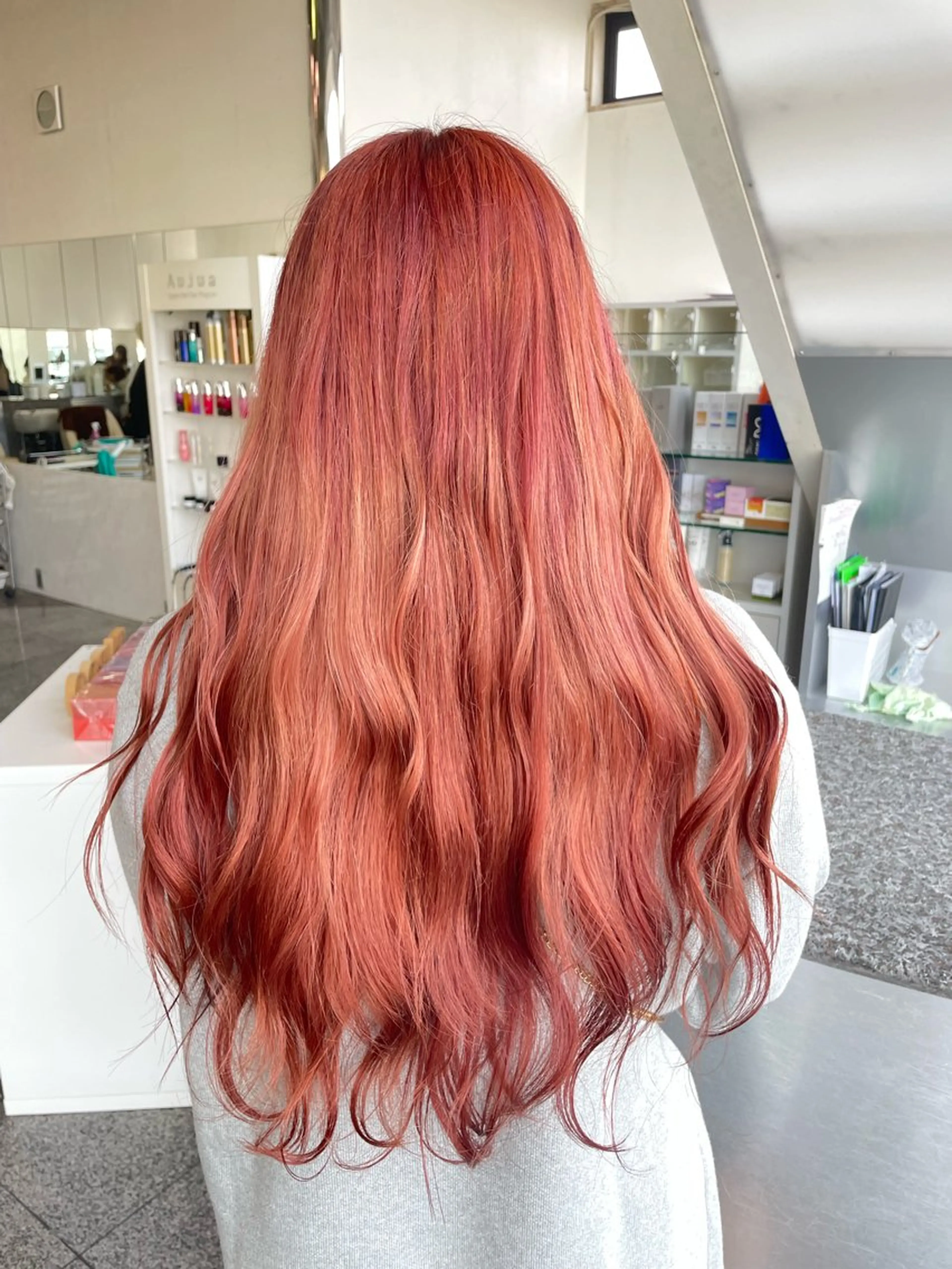 ロング カラー ブリーチ ピンクカラー ハイトーン、ブリーチ 🤍足立里湖のヘアスタイル