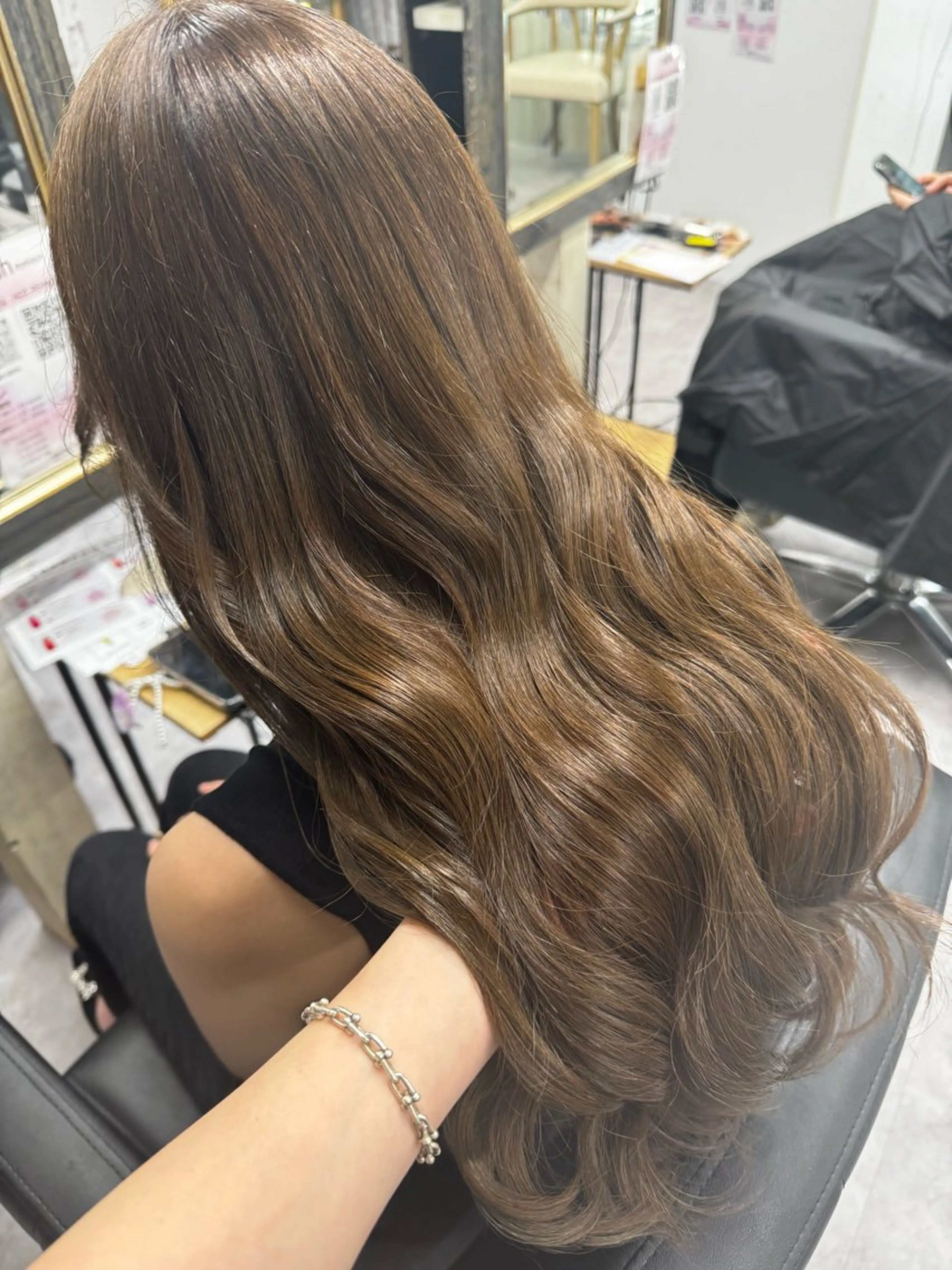 ロング カラー ヘアカラー 東藤 悠真のヘアスタイル