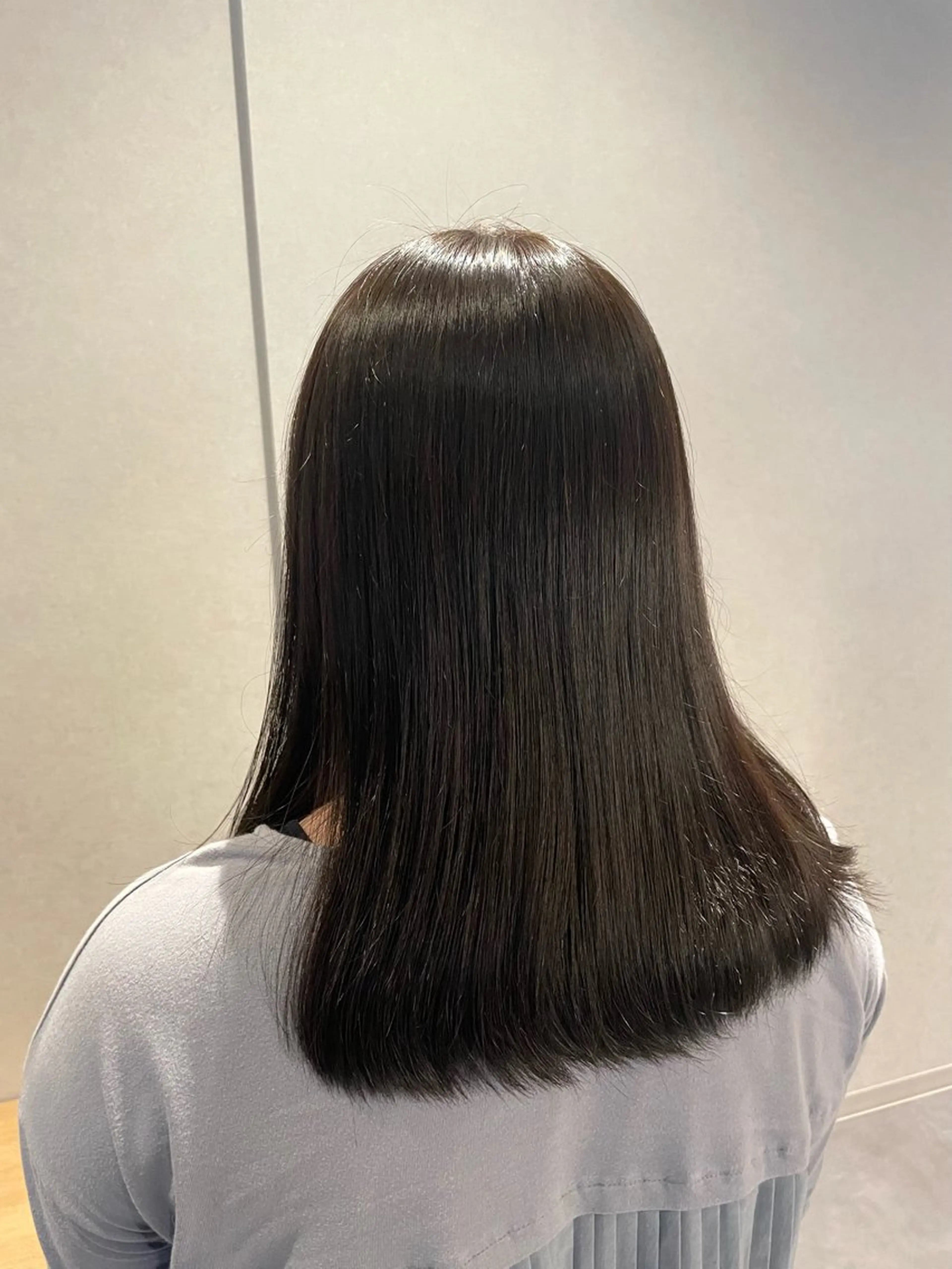 ロング カット ヘアカラー 青山 結のヘアスタイル
