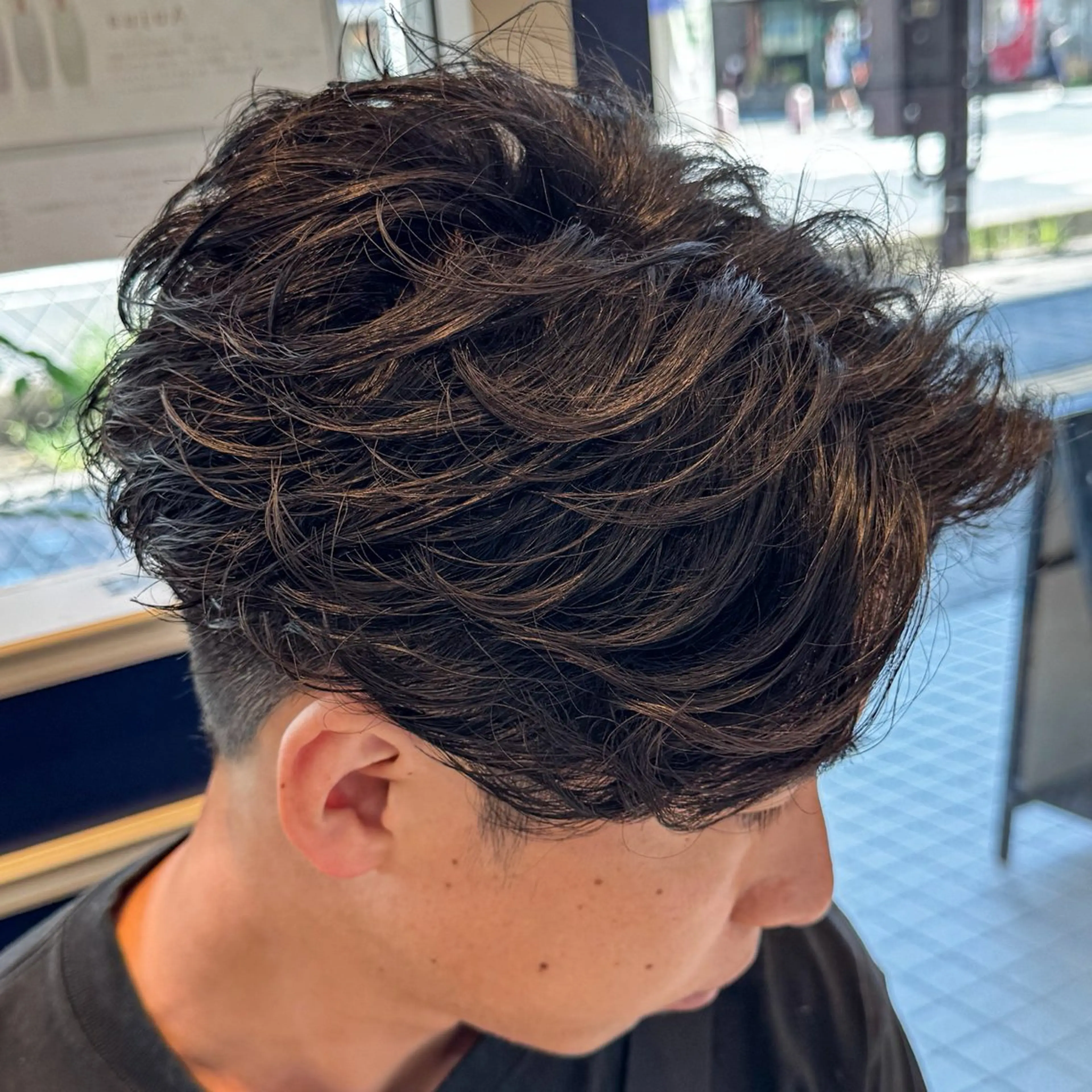 ショート パーマ メンズ フェザーパーマ メンズパーマ カット パーマ 吉田 新平のヘアスタイル