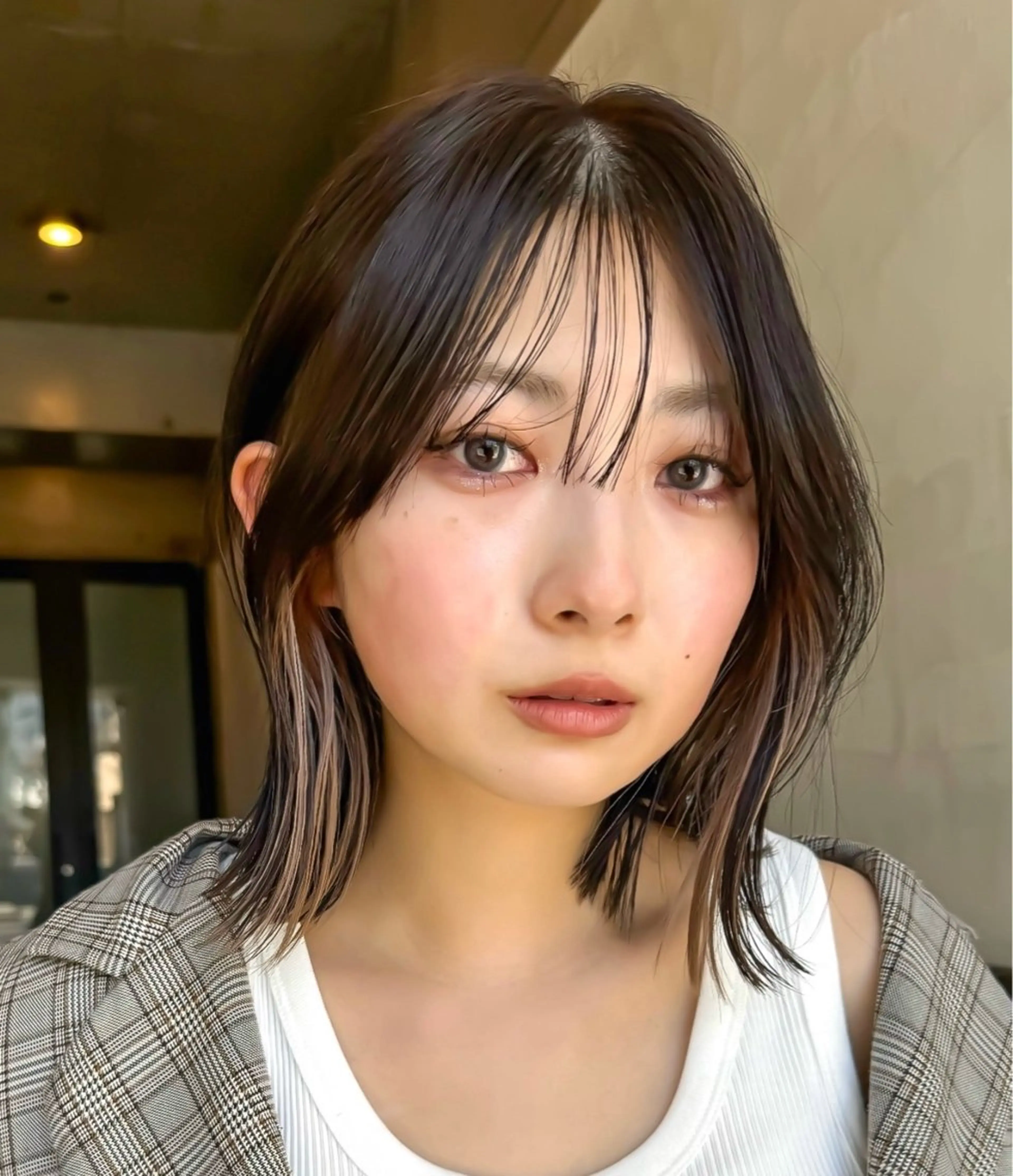 ミディアム カラー 外ハネヘア カット ヘアカラー トリートメント ボブ/ショート/ shinのヘアスタイル