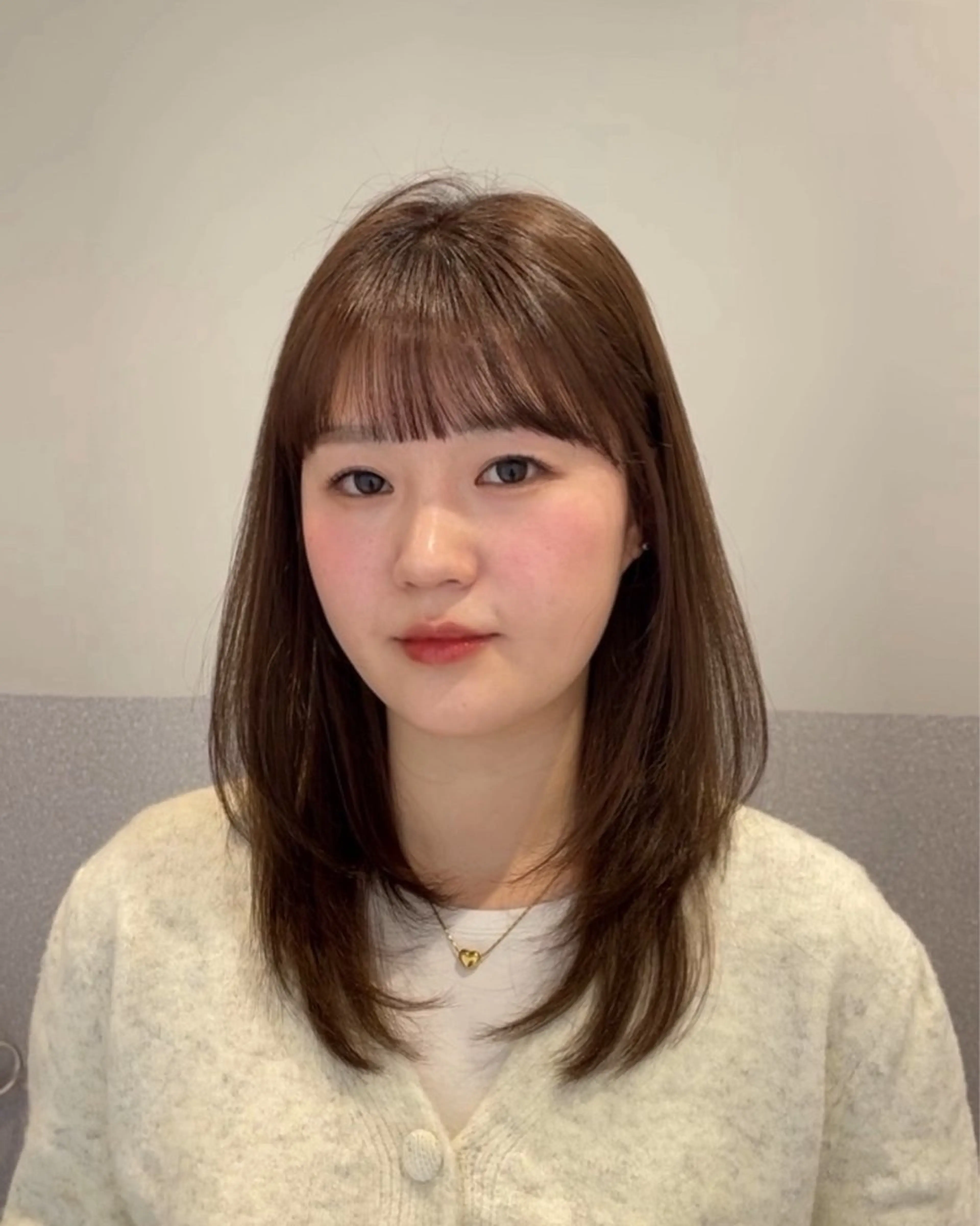 セミロング ハッシュカット ハイレイヤー 韓国風ヘア レイヤーカット カット ヘアカラー トリートメント ❤︎︎韓国ヘア❤︎︎ 𝑺𝒉𝒊𝒉𝒐のヘアスタイル