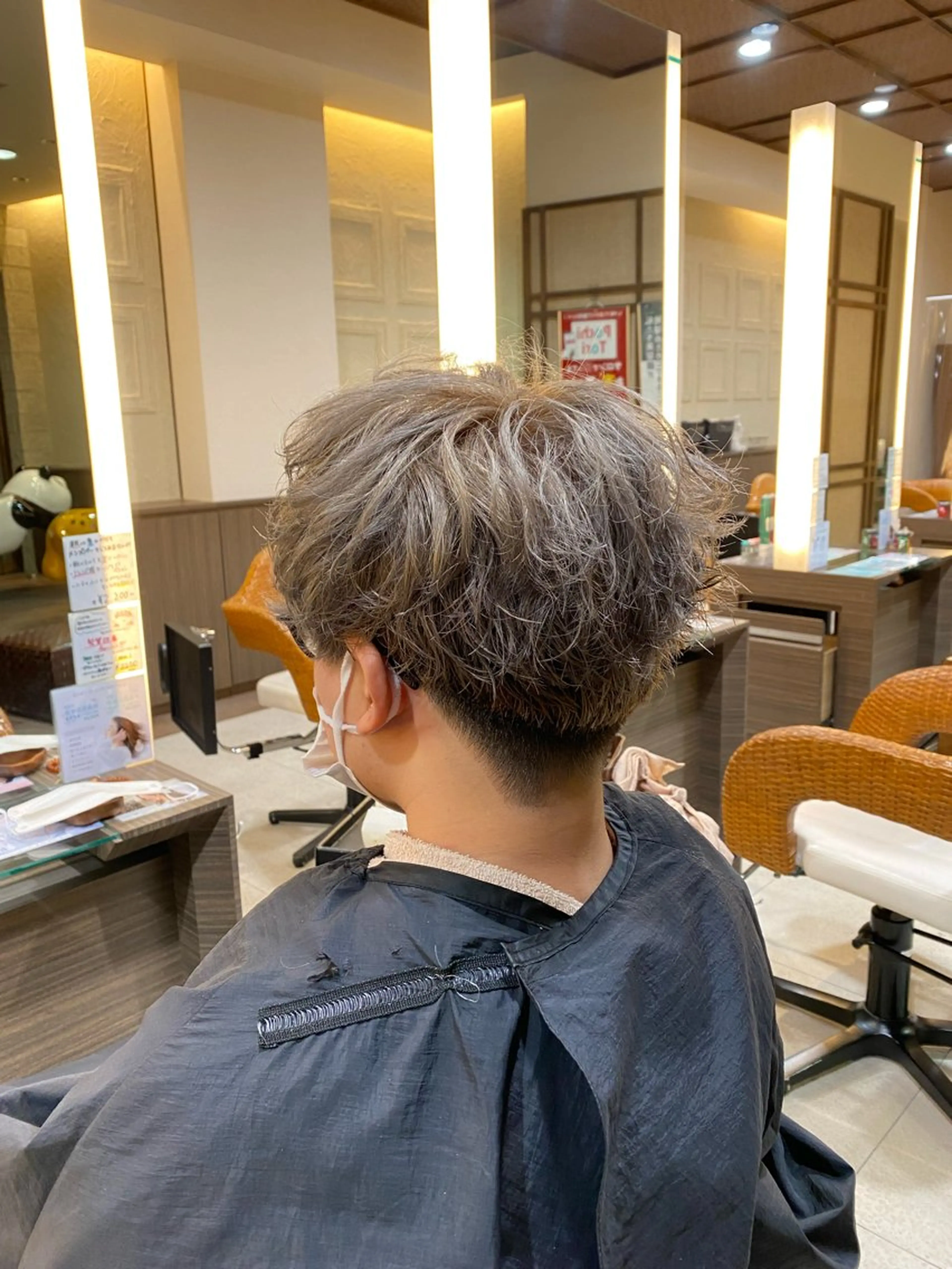 カラー パーマ メンズ カット ヘアカラー パーマ スパイラル波巻き パーマ井本汰壱のヘアスタイル