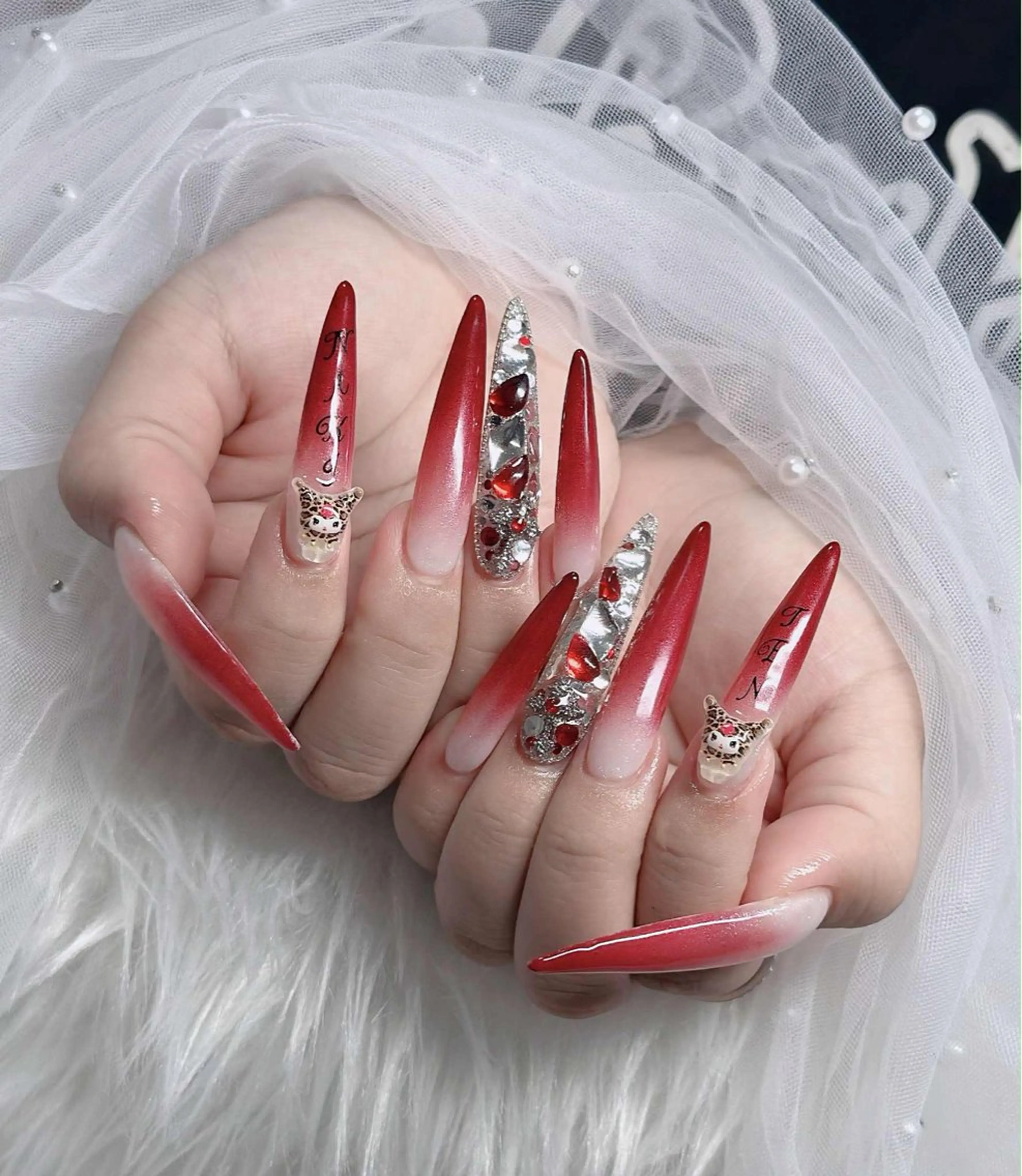 ネイル オーロラネイル フレンチネイル ジェルネイル ハロウィン キラキラネイル ハンドネイル H.baby Nail Salonのネイルデザイン
