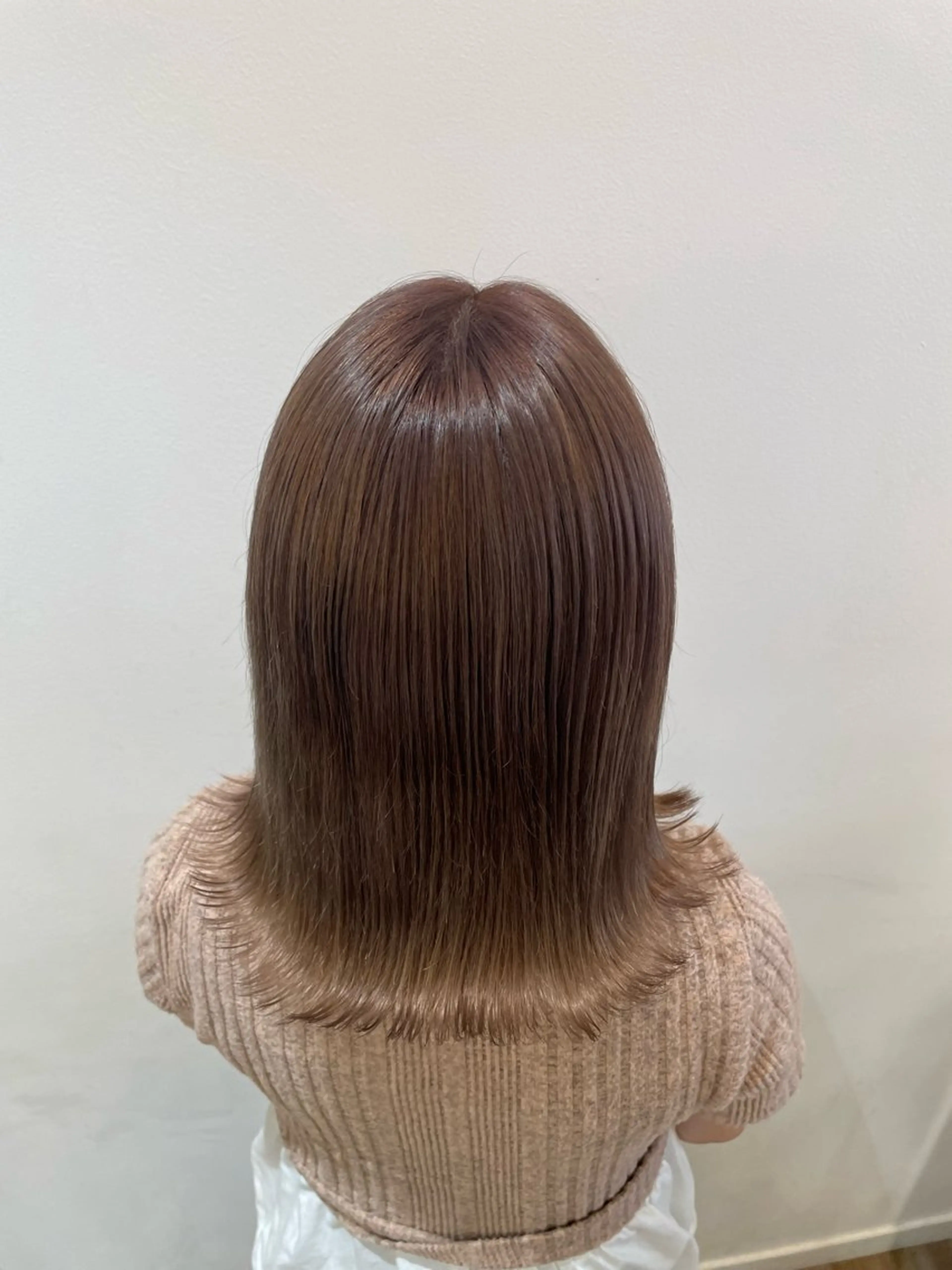 カラー 栗林 茉那のヘアスタイル