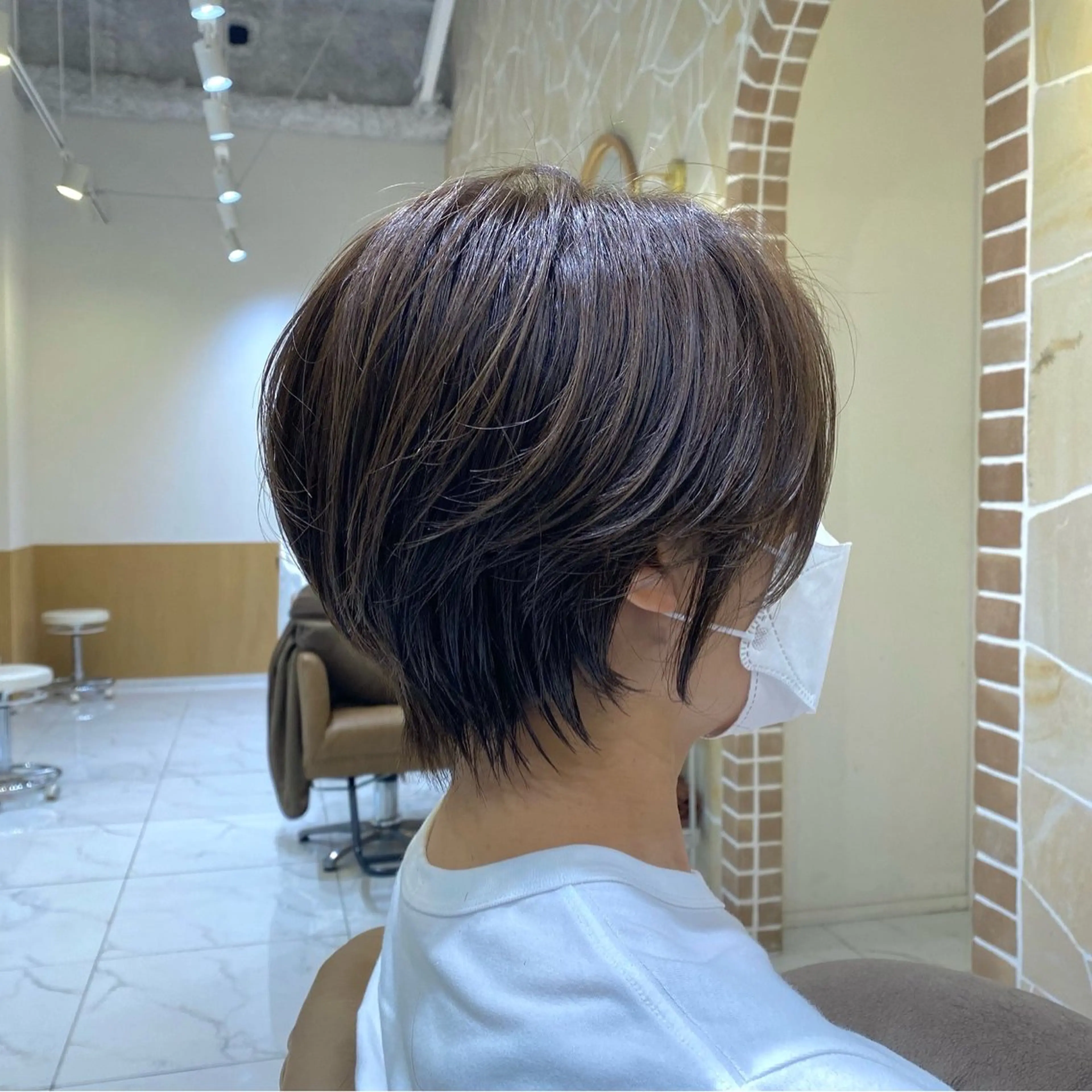 ショート カラー くびれヘア ショートヘア 坂井 茅聖のヘアスタイル