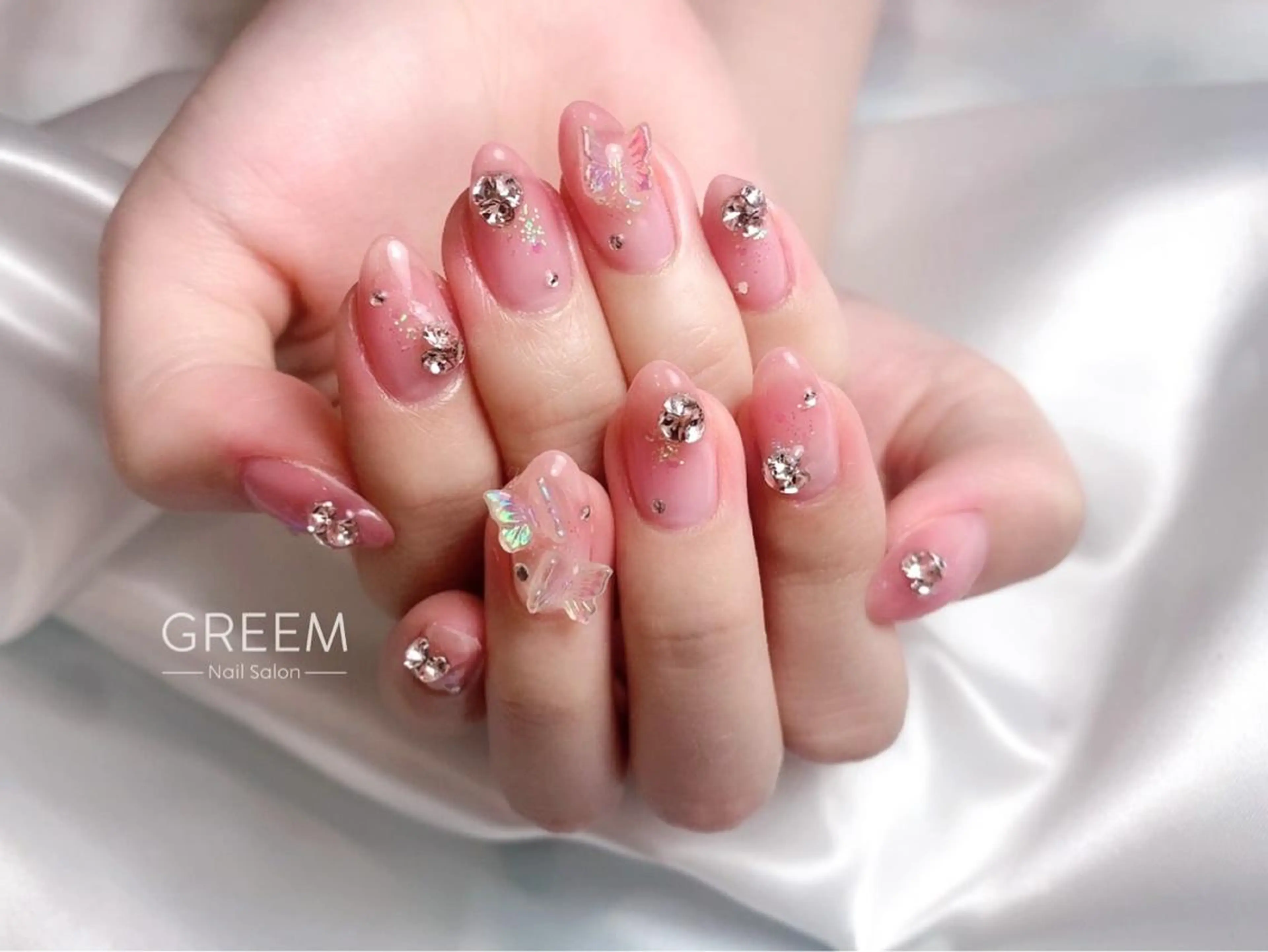 ネイル チークネイル キラキラネイル 韓国ネイル ピンク ストーンネイル GREEM グリームのネイルデザイン
