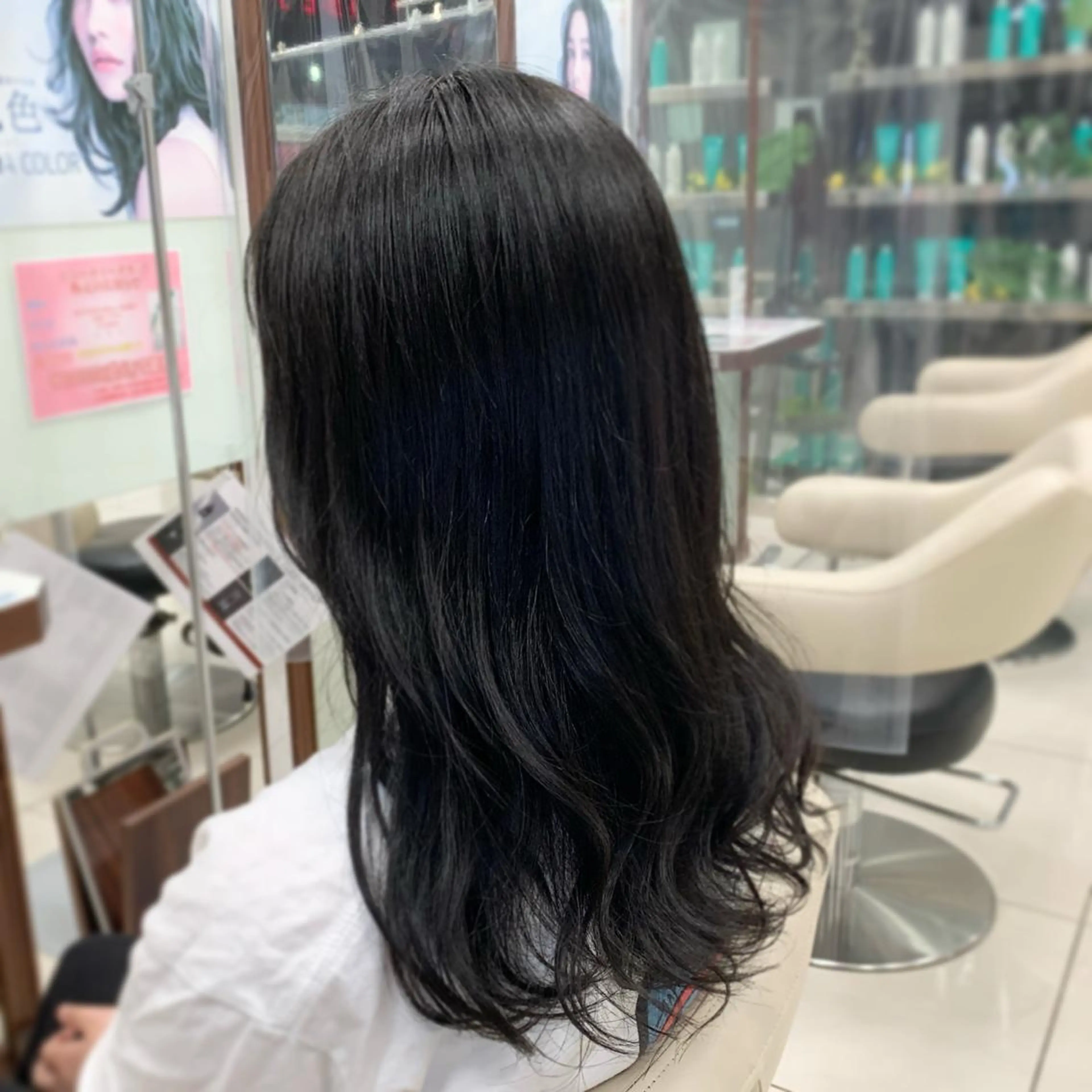 ミディアム カラー ally新百合ヶ丘 フジムラユウスケのヘアスタイル
