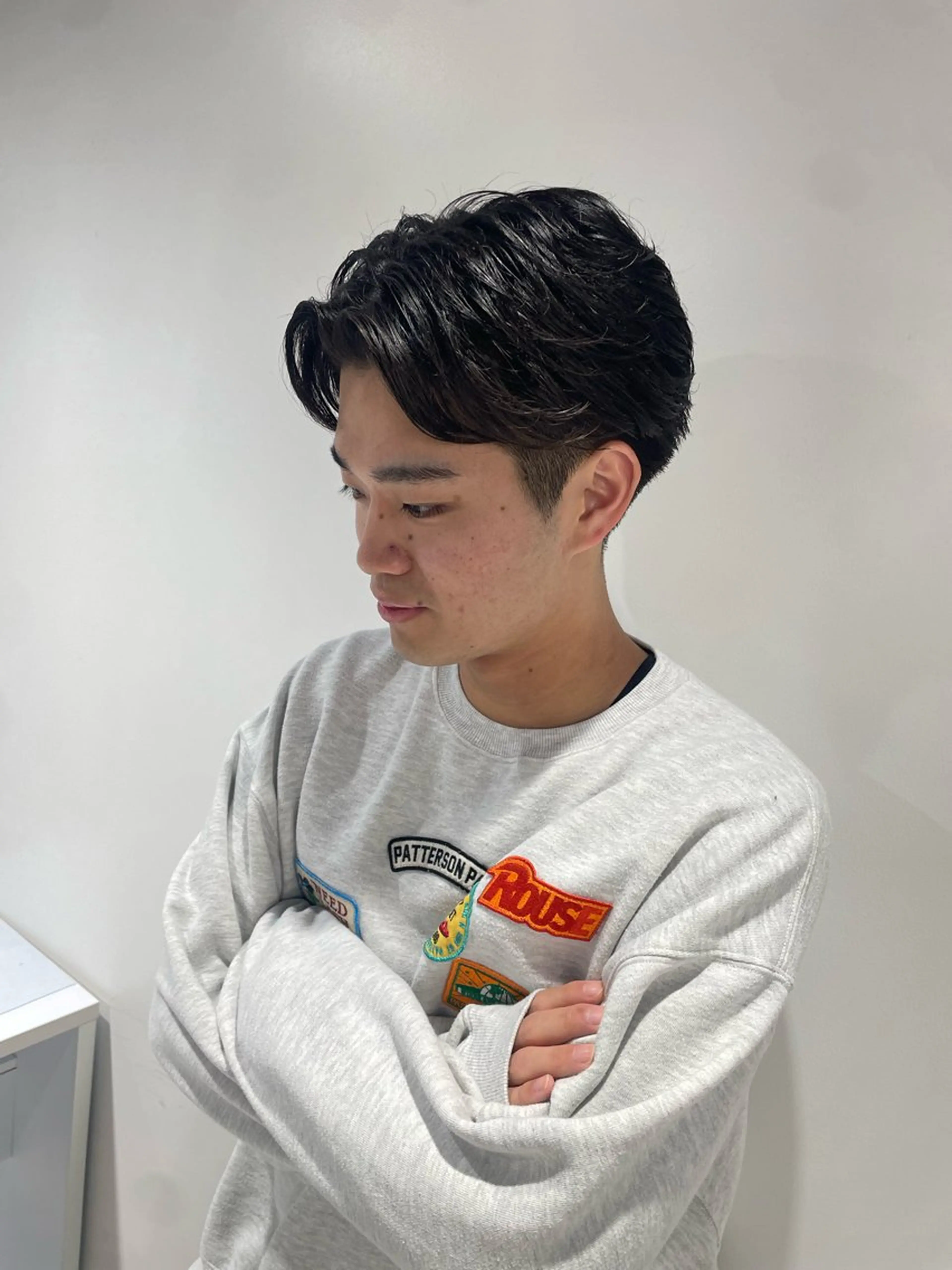 ショート パーマ メンズ メンズメッシュ メンズパーマ メンズツイストパーマ 波巻きパーマ スパイラルパーマ カラーモデル⚡️ REONのヘアスタイル