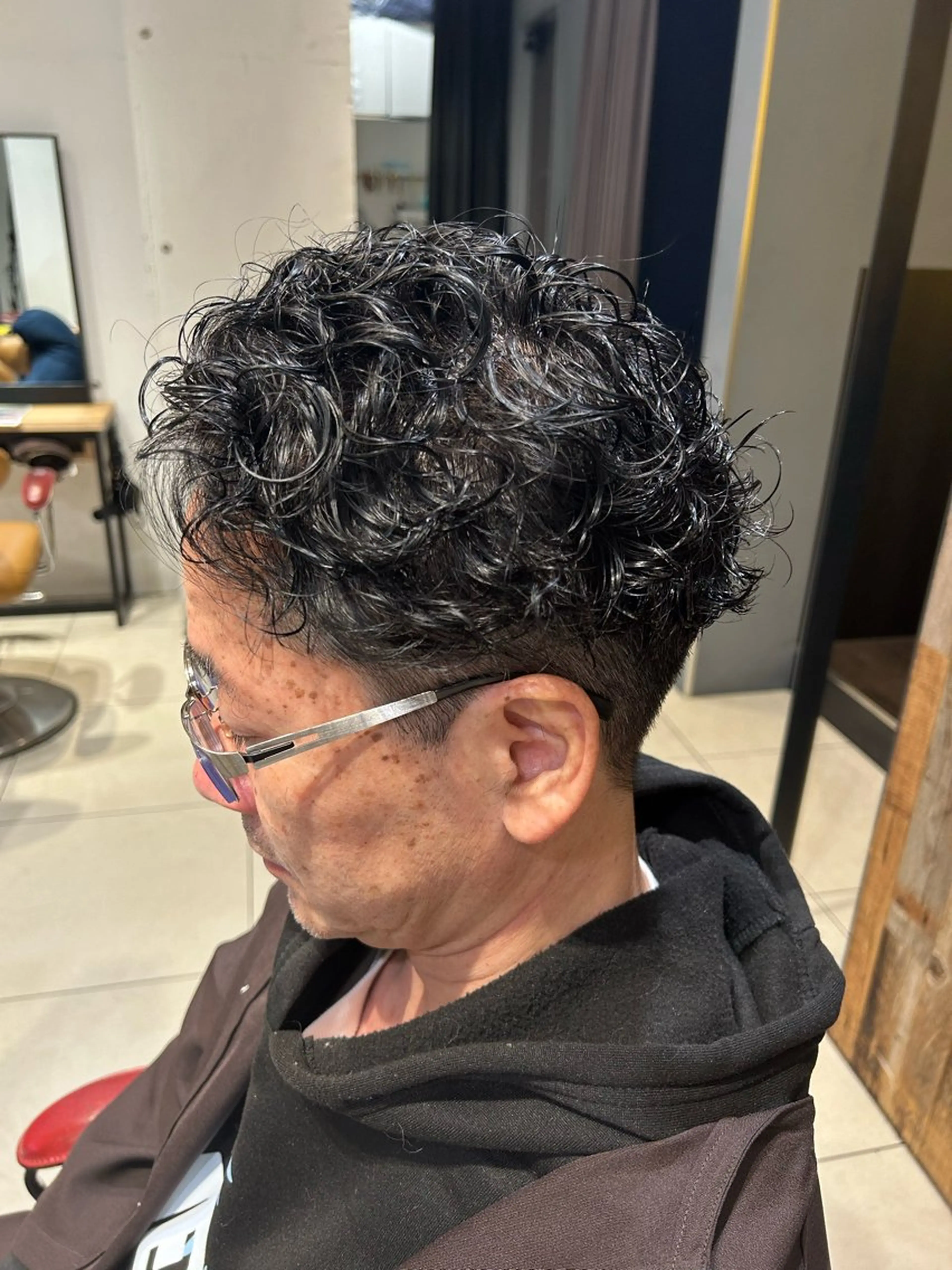 パーマ メンズ メンズパーマ カット パーマ メンズパーマは私一択 佐藤有紀のヘアスタイル