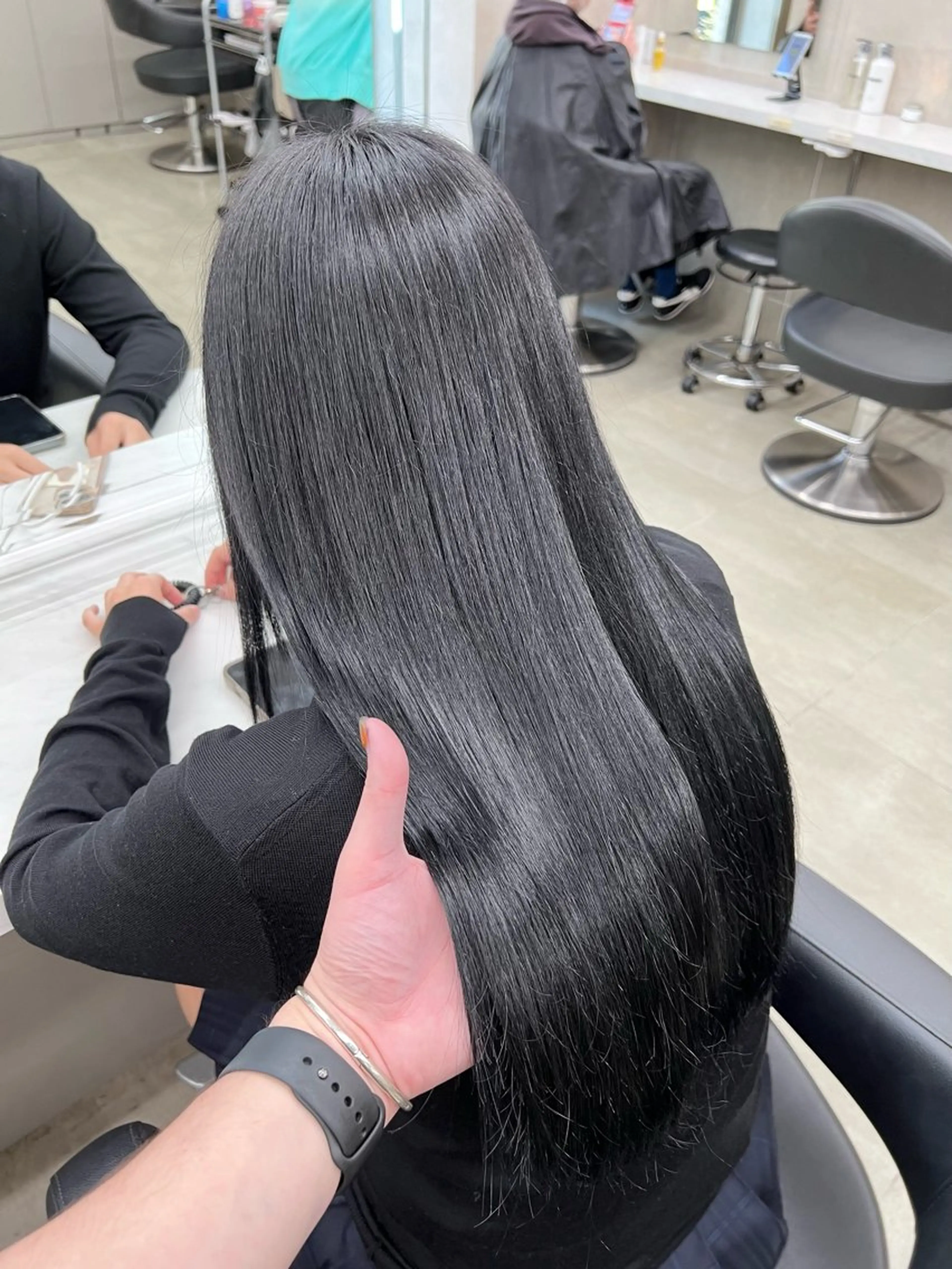 ロング カラー パーマ ヘアアレンジ メンズ キッズ カット ヘアカラー トリートメント ヘッドスパ ヘアセット 上品＆韓国風 🥀海心🥀のヘアスタイル