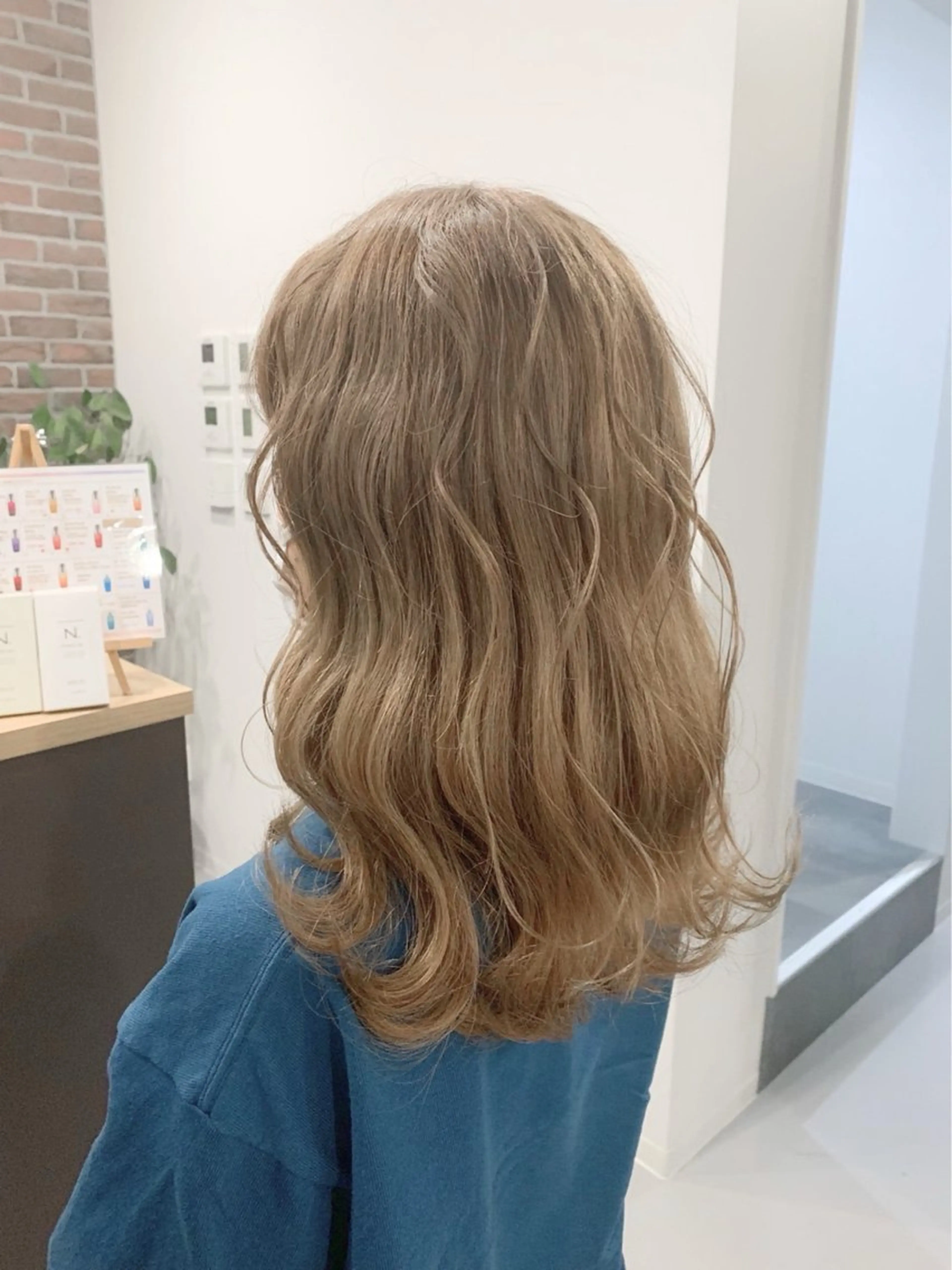 ロング 🪽ハイトーン/三澤 歩夢のヘアスタイル