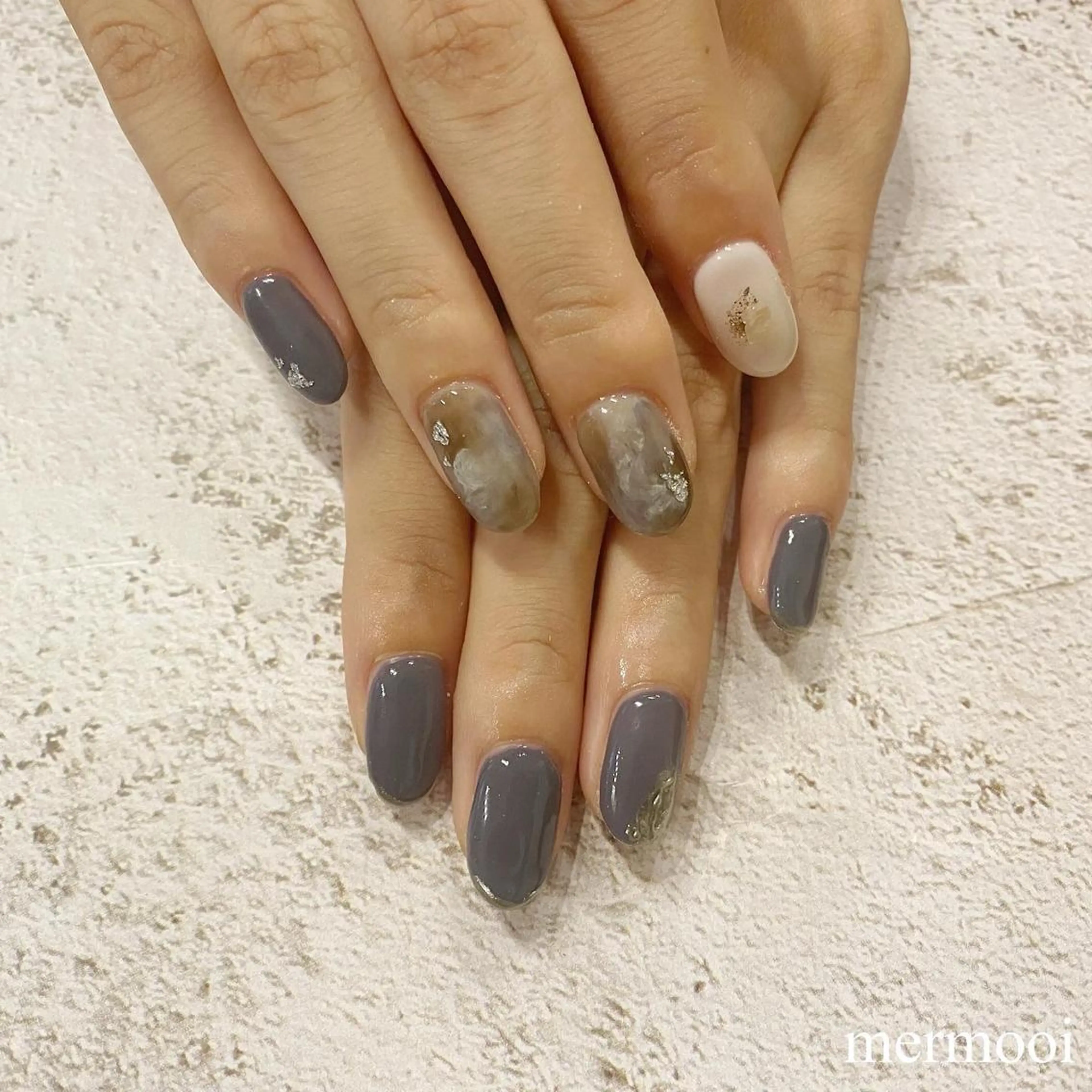 ネイル 韓国ネイル ミラーネイル ネイビー ニュアンスネイル ハンドネイル mermooi nailのネイルデザイン