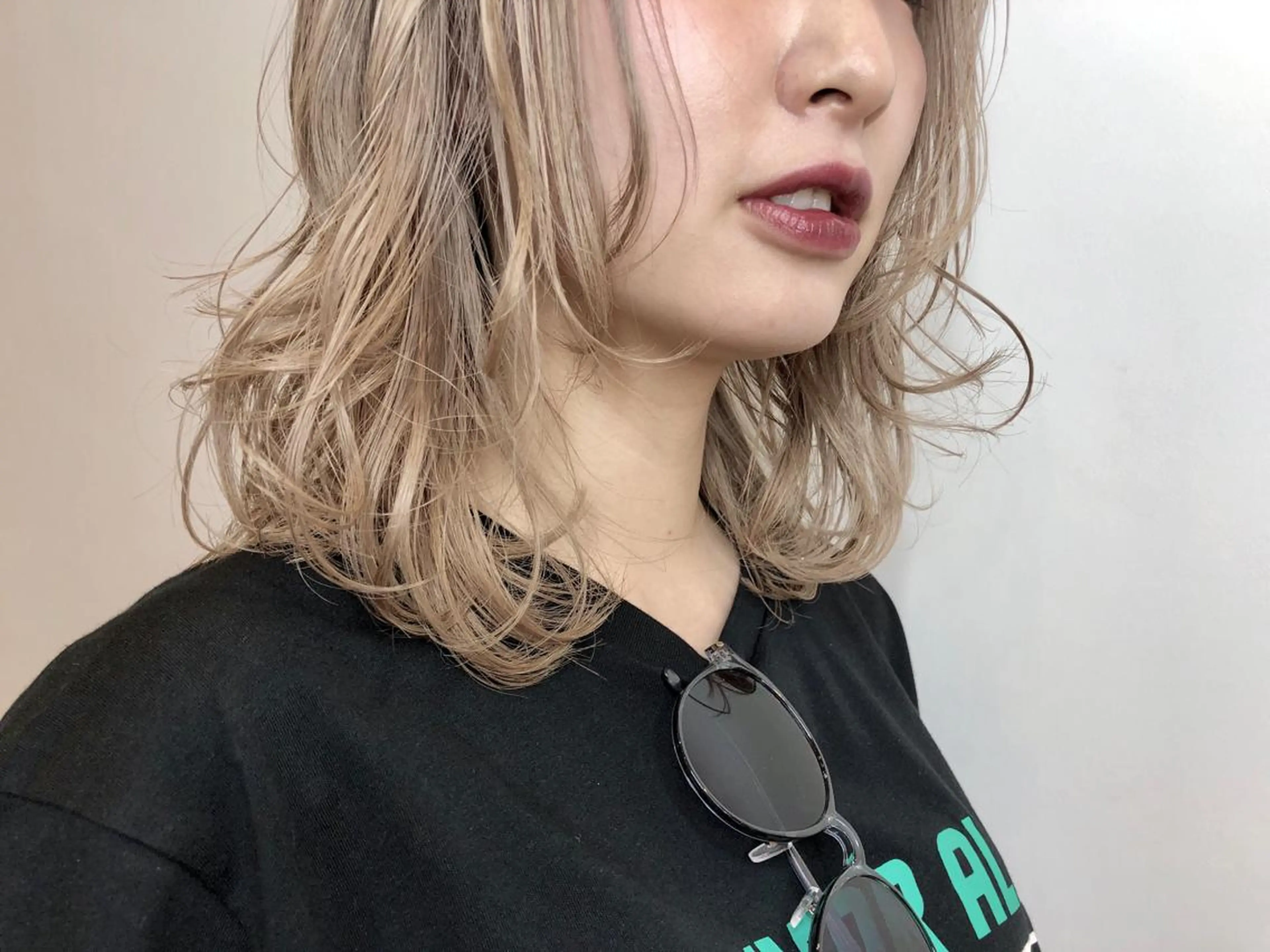 ミディアム カット ヘアカラー エクステ 美髪改善・ストレート 🌿エクステ/カンジのヘアスタイル