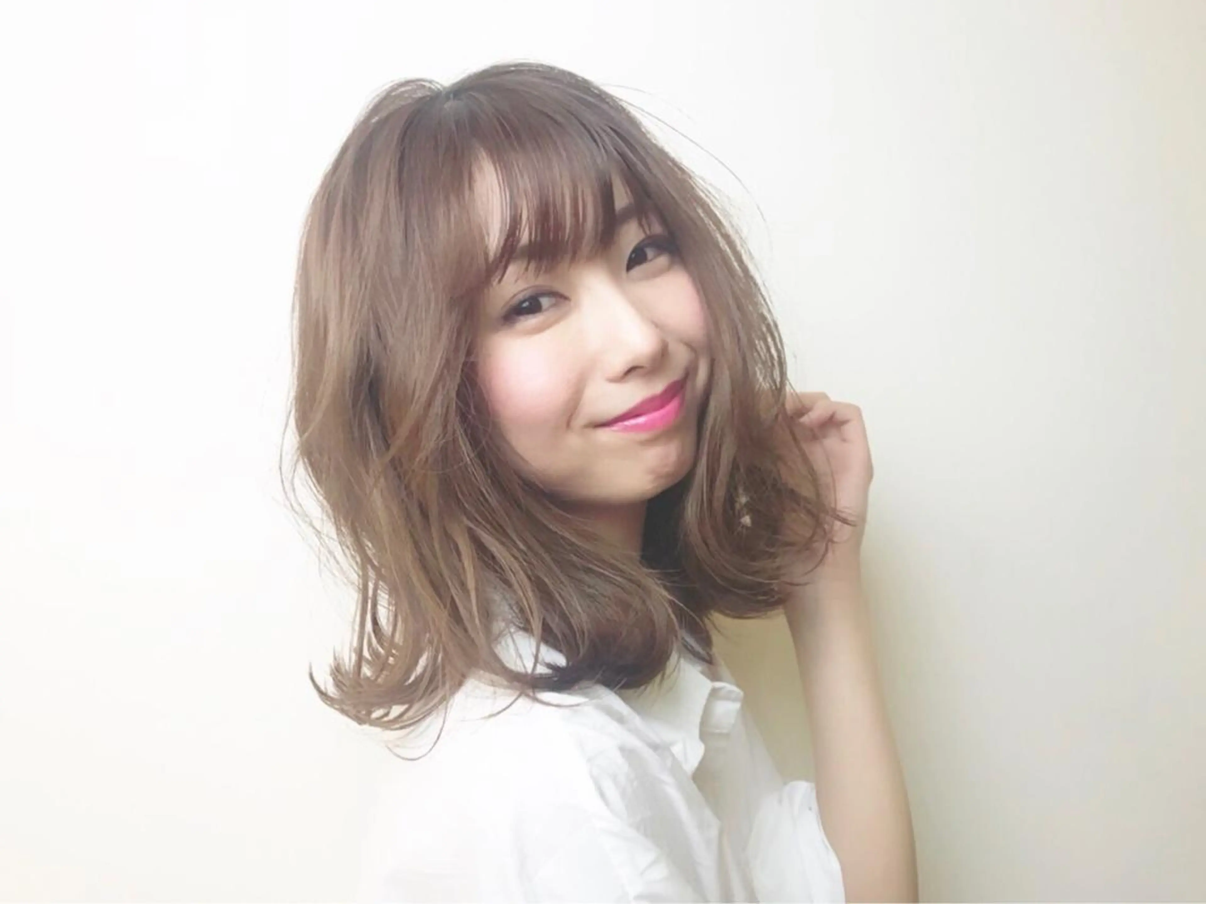 ミディアム 岡山 亮介のヘアスタイル