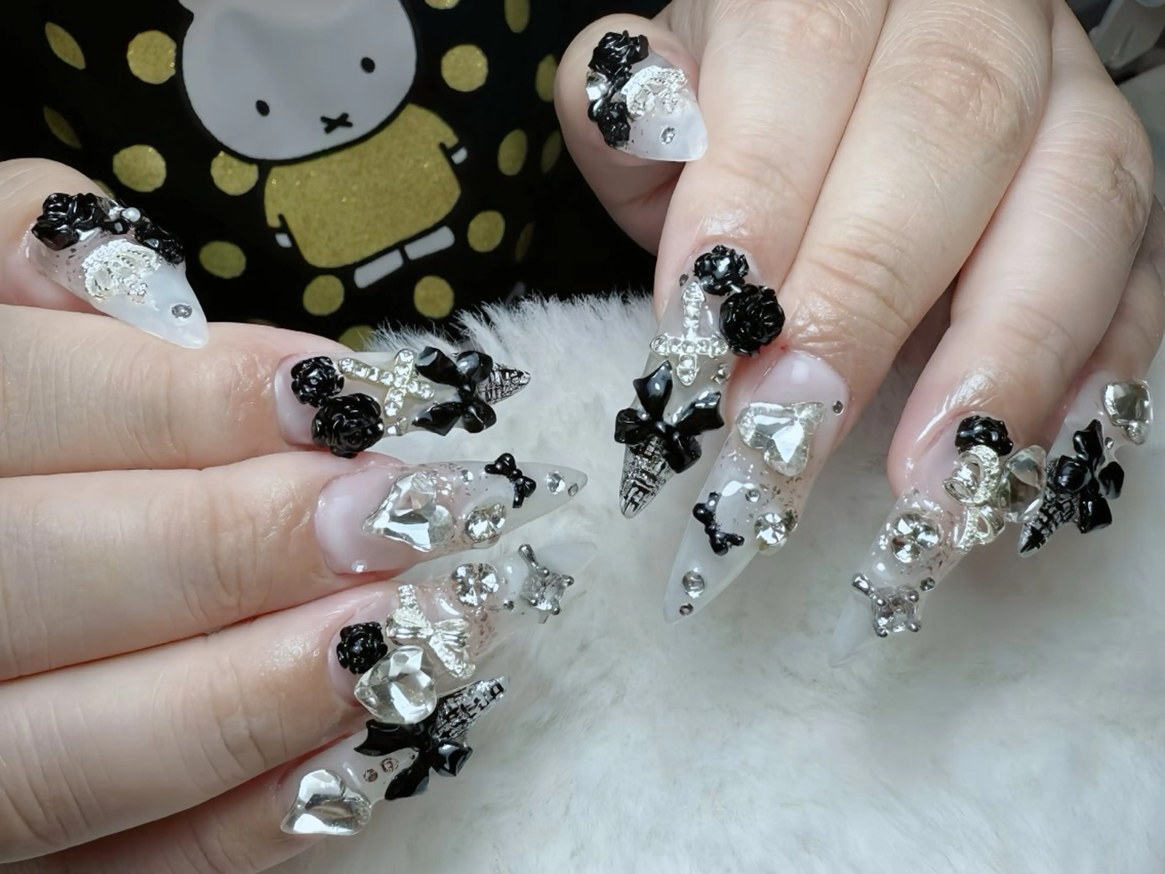 ネイル アニマル柄 ボルドー ブラウン チークネイル フレンチネイル ハンドネイル Rin Nailのネイルデザイン