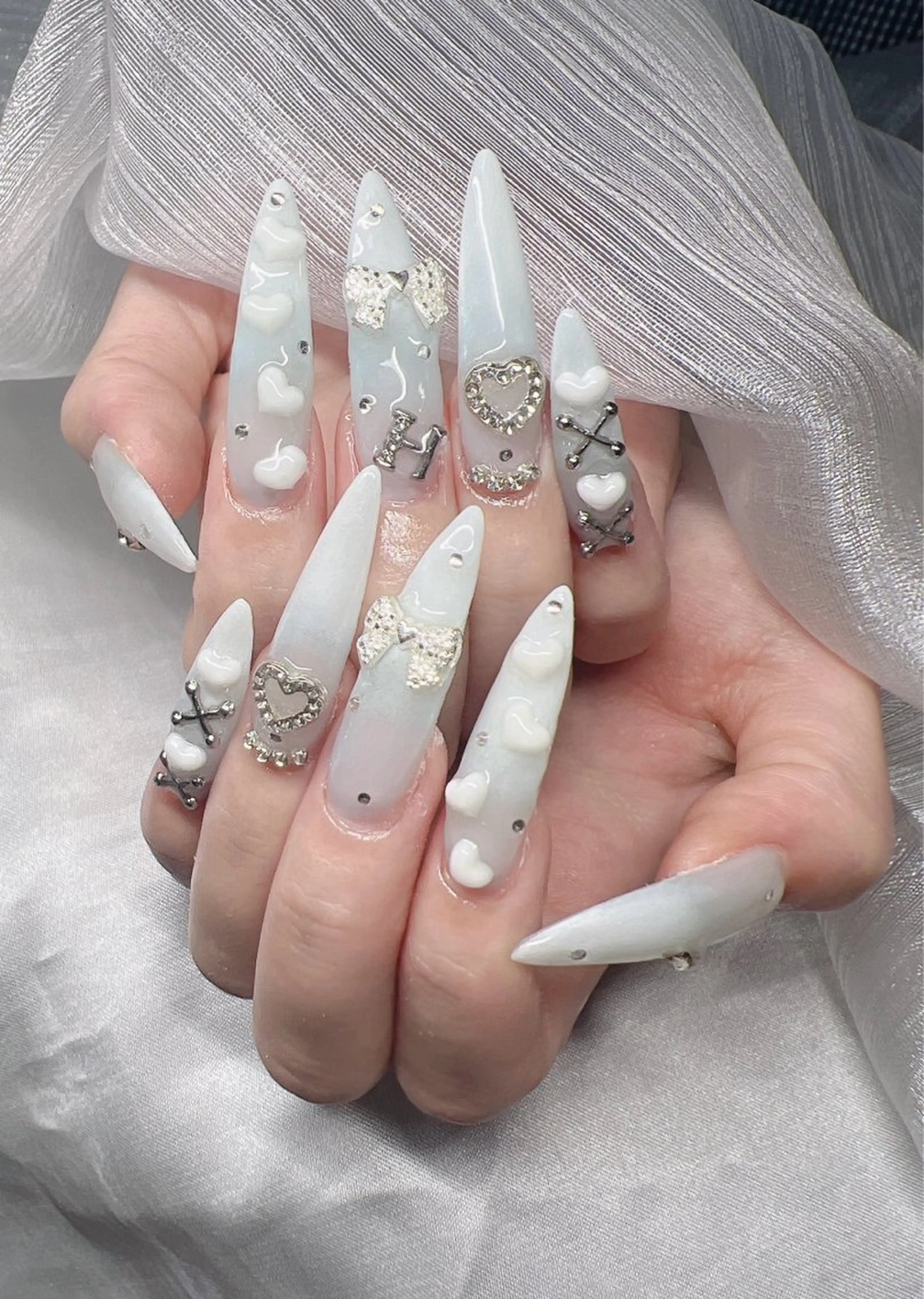 ネイル 長さ出し グラデーション 卒業式 キラキラネイル マグネットネイル ハンドネイル Lee Nailsのネイルデザイン