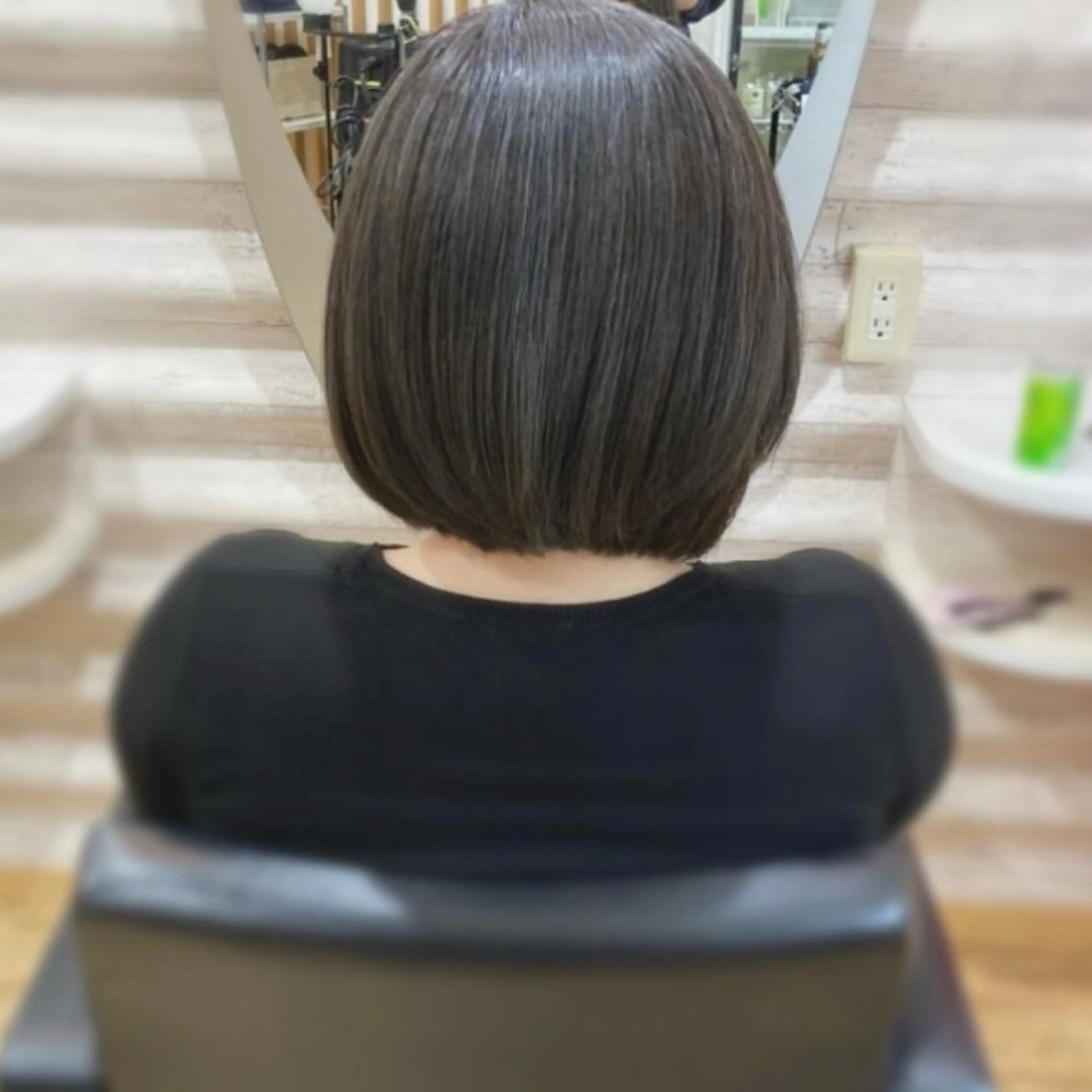 ミディアム カラー 髪質改善 カット トリートメント カラーダメージが艶々 『ケア特化店』KONのヘアスタイル