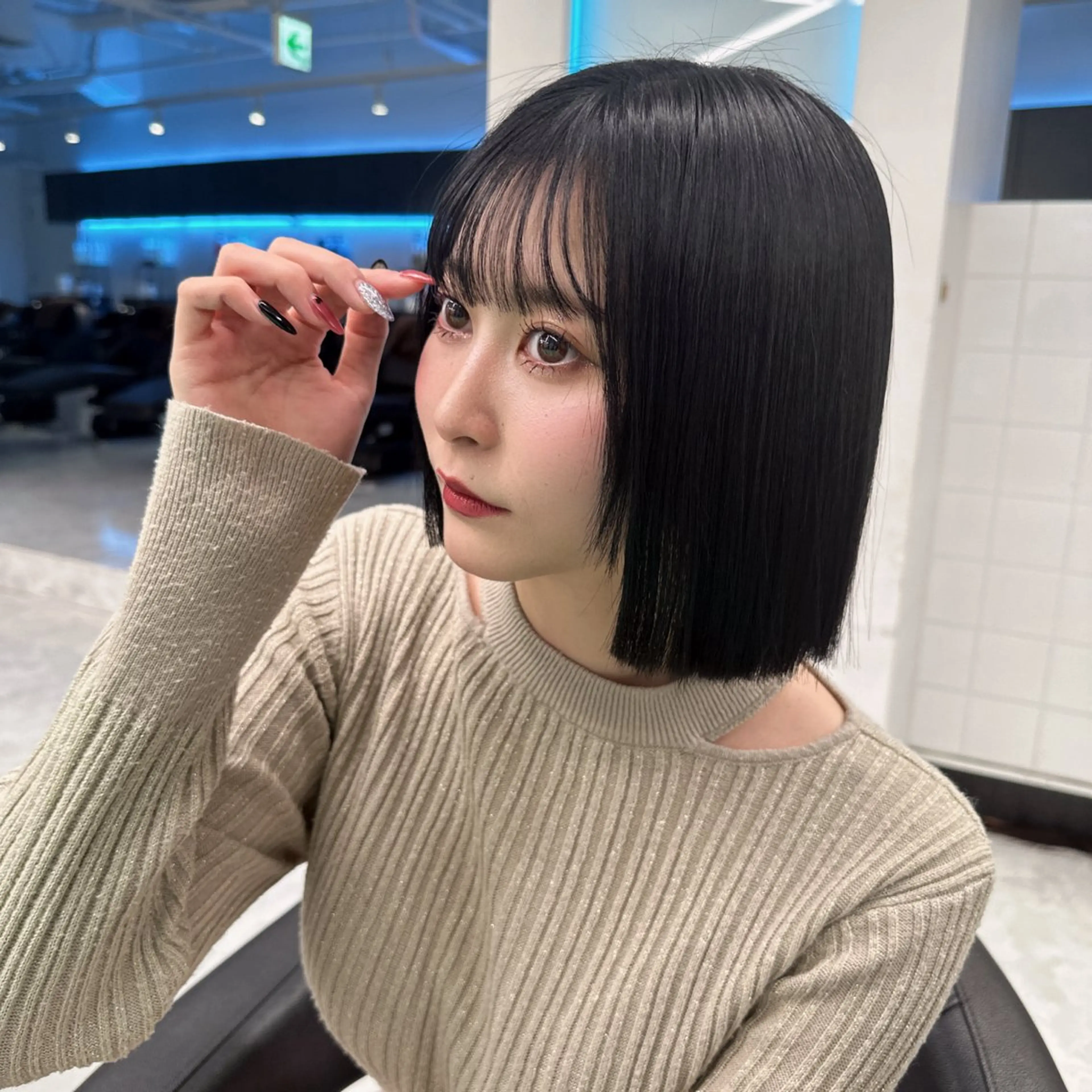 ミディアム カラー ヘアアレンジ 🌈艶カラー/ 韓国風レイヤーカットのヘアスタイル