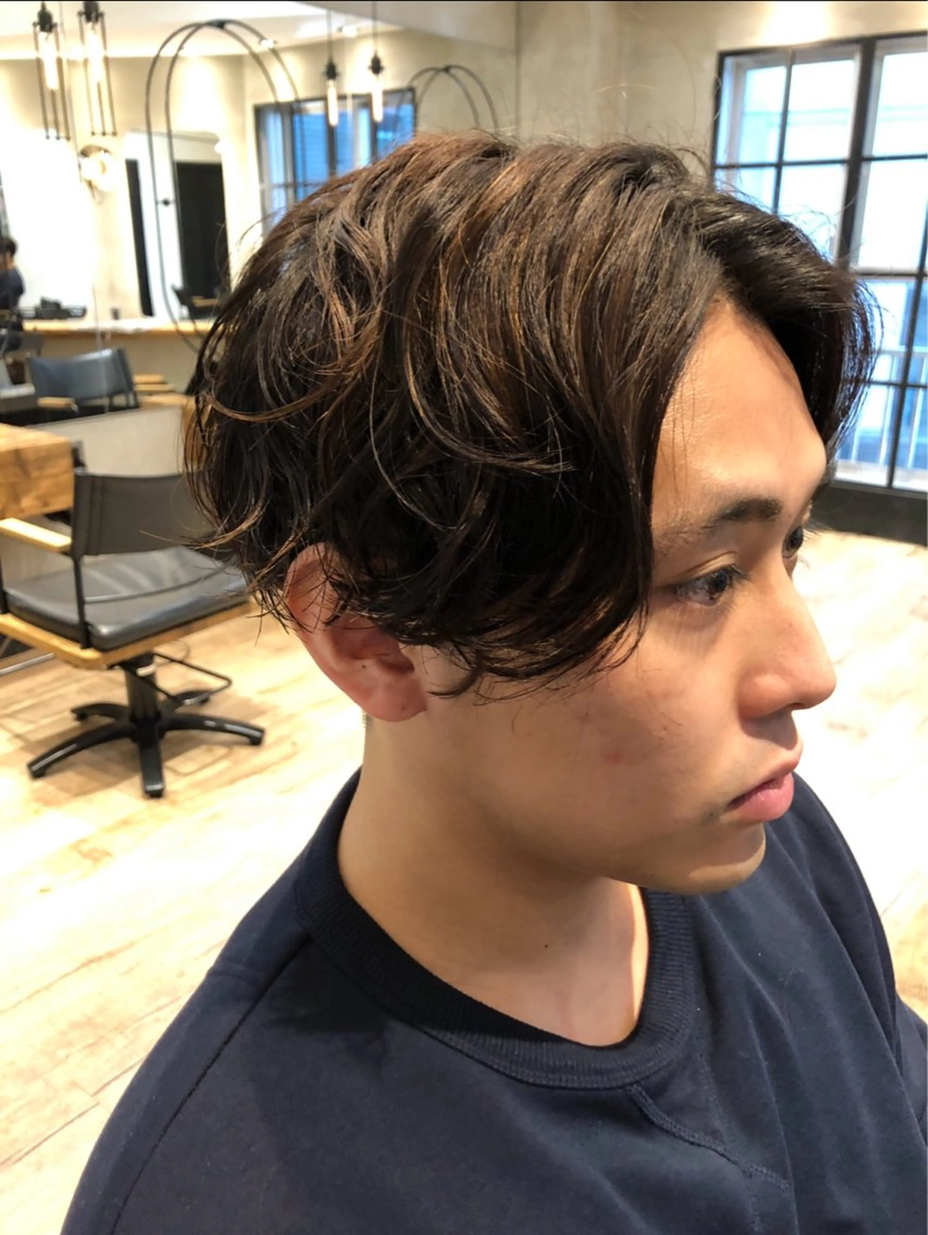 ショート パーマ メンズ ビジネス センターパート フェードカット メンズ韓国風 マッシュ カット パーマ トリートメント ヘアセット amie高崎所属・高崎メンズパーマ 髪質改善TAKEのヘアスタイル