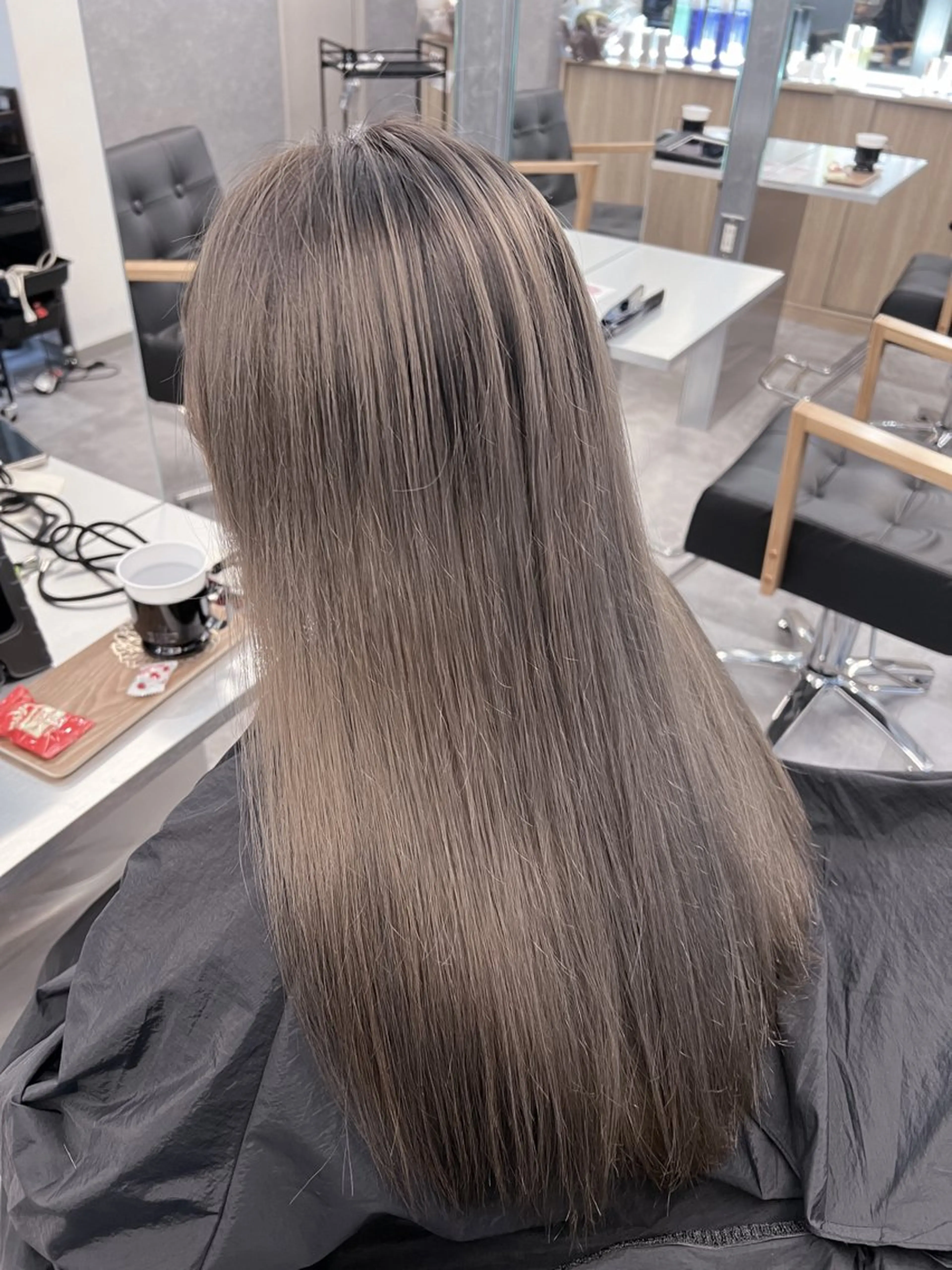 ロング カラー バレイヤージュ レイヤーカット 中井 一葉のヘアスタイル