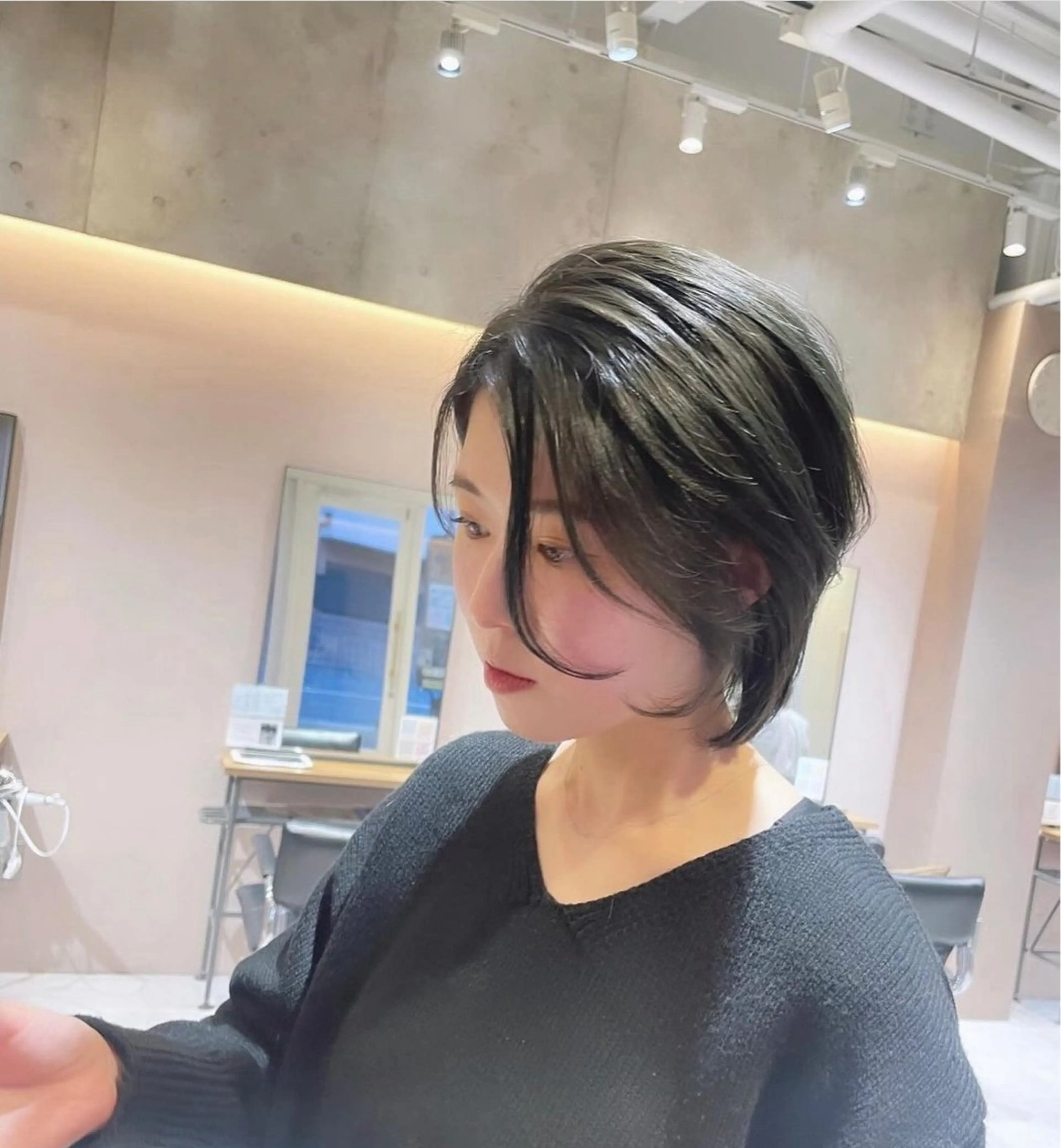 ショート カラー カット ヘアカラー トリートメント Le rond所属・透明感艶カラー 城間晴人のヘアスタイル