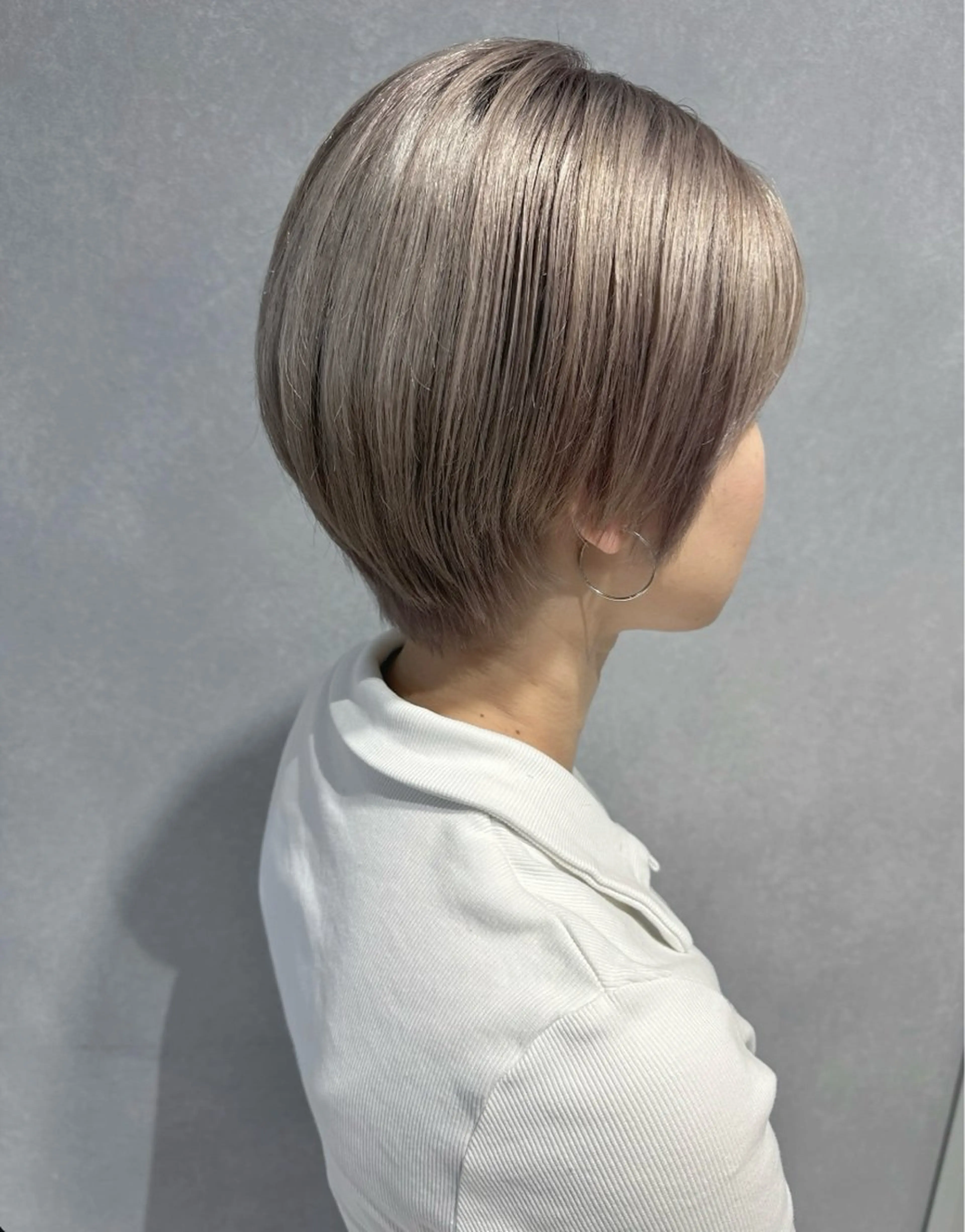 ショート カラー ブリーチ ヘアカラー 唐澤 千尋のヘアスタイル